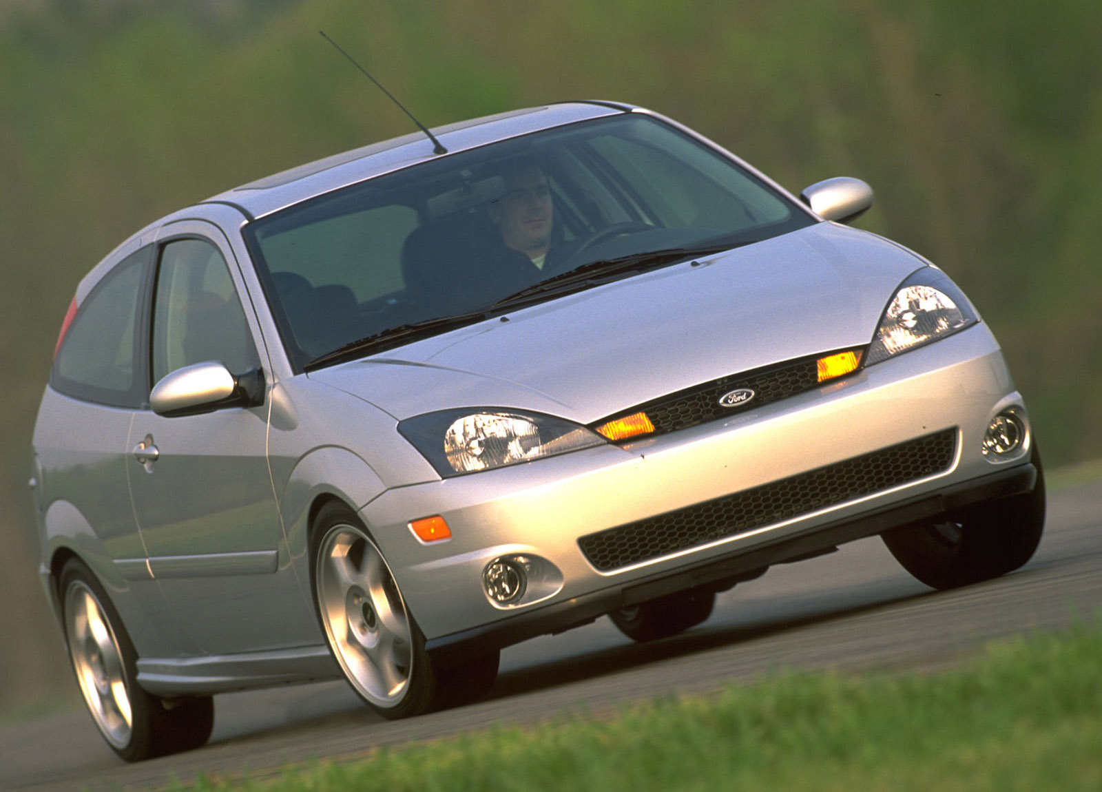 2002 Ford SVT Focus - HD Pictures @ carsinvasion.com