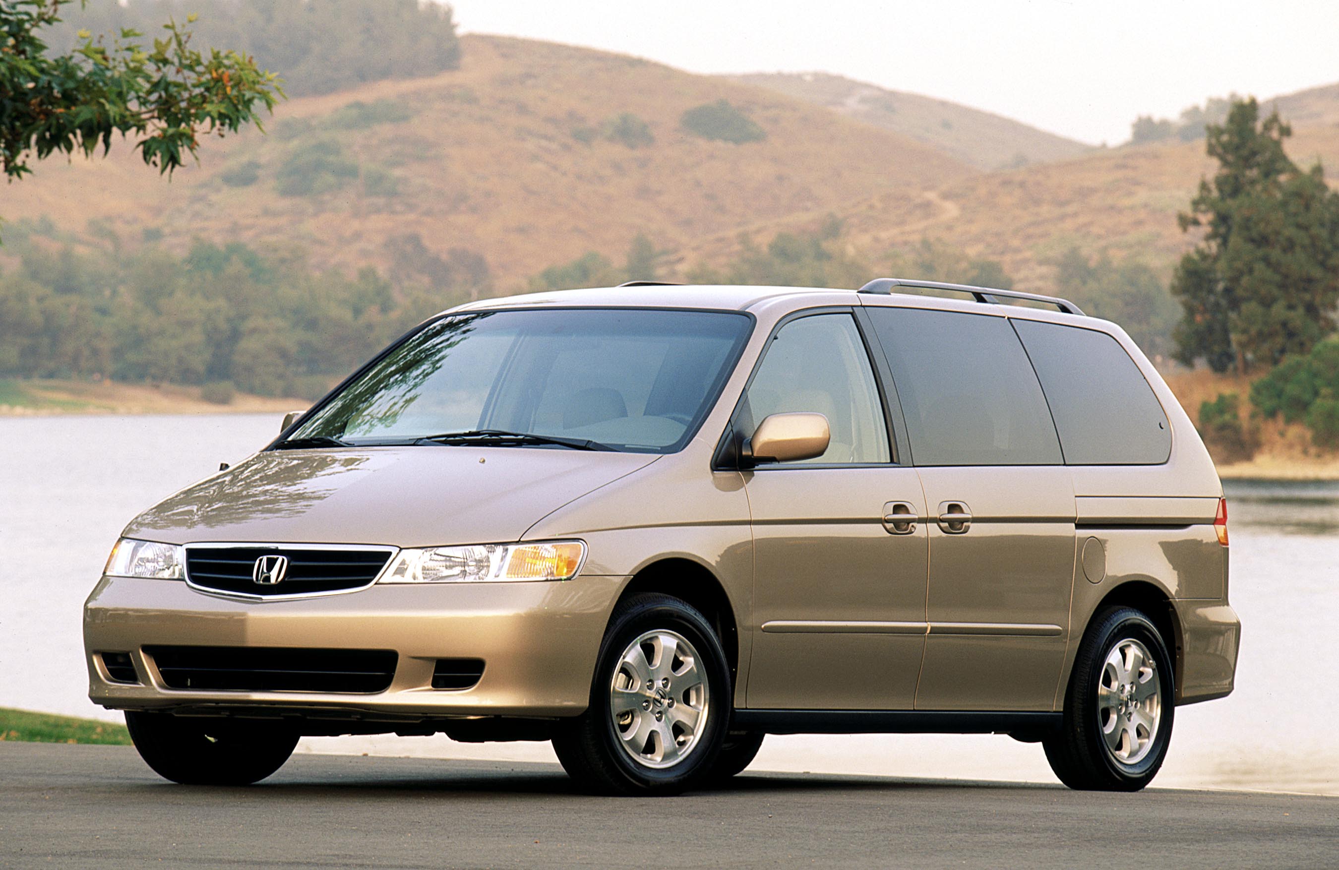 Honda Odyssey photo #2
