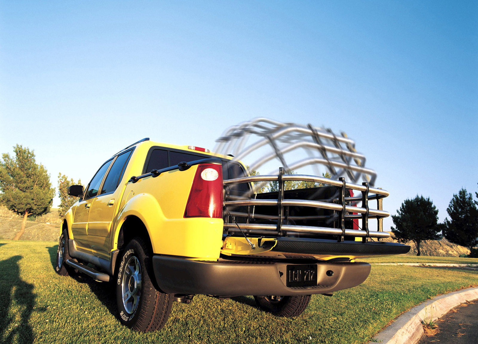 Ford Explorer Sport Trac photo #5