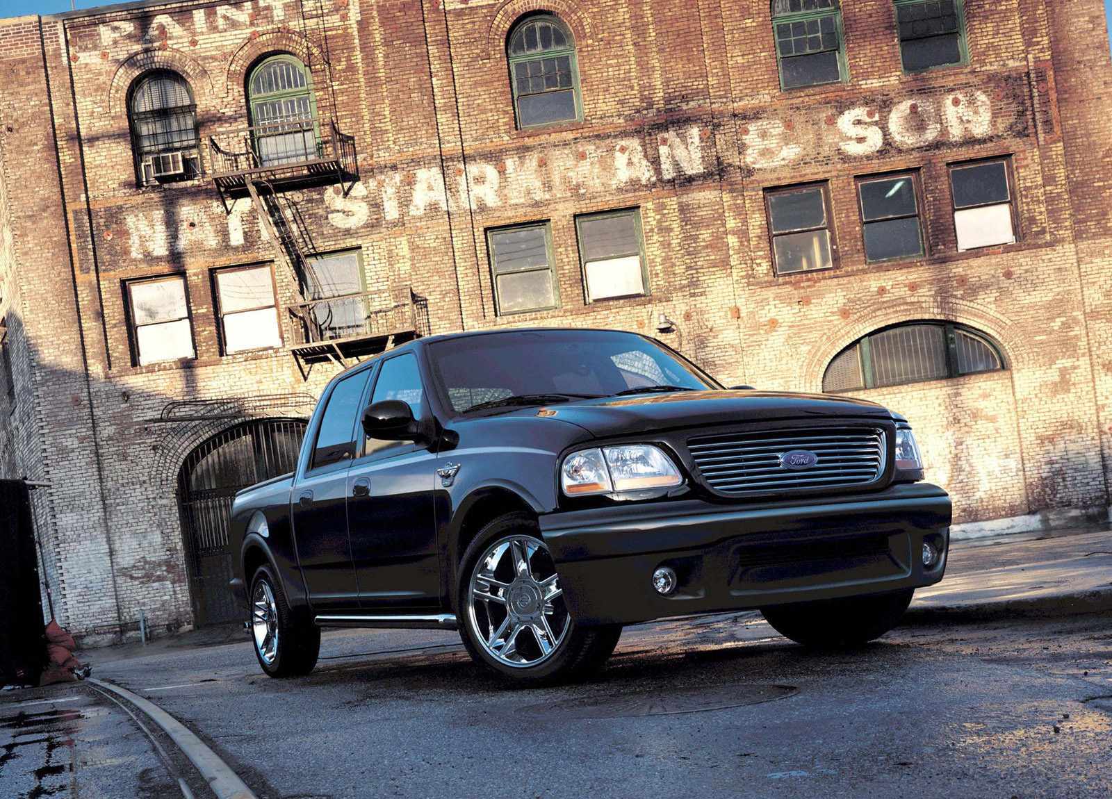 Ford F-150 Harley-Davidson photo #2