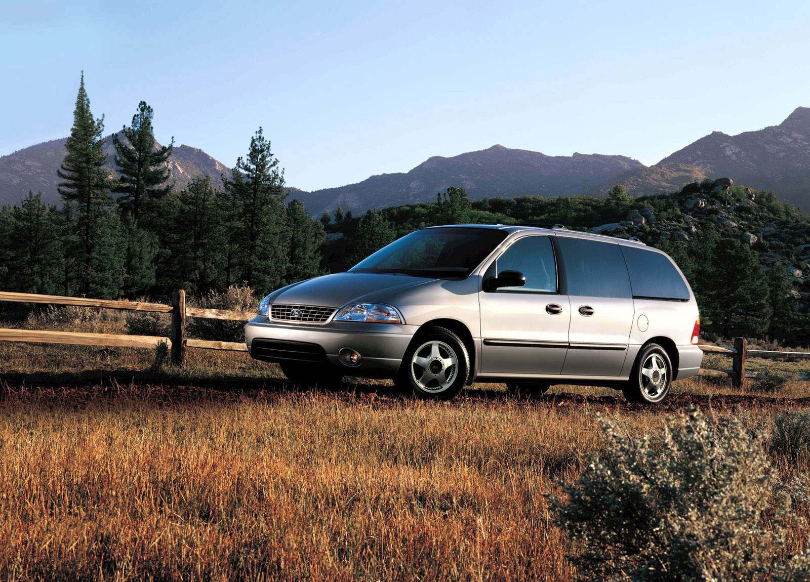 Ford Windstar photo #2