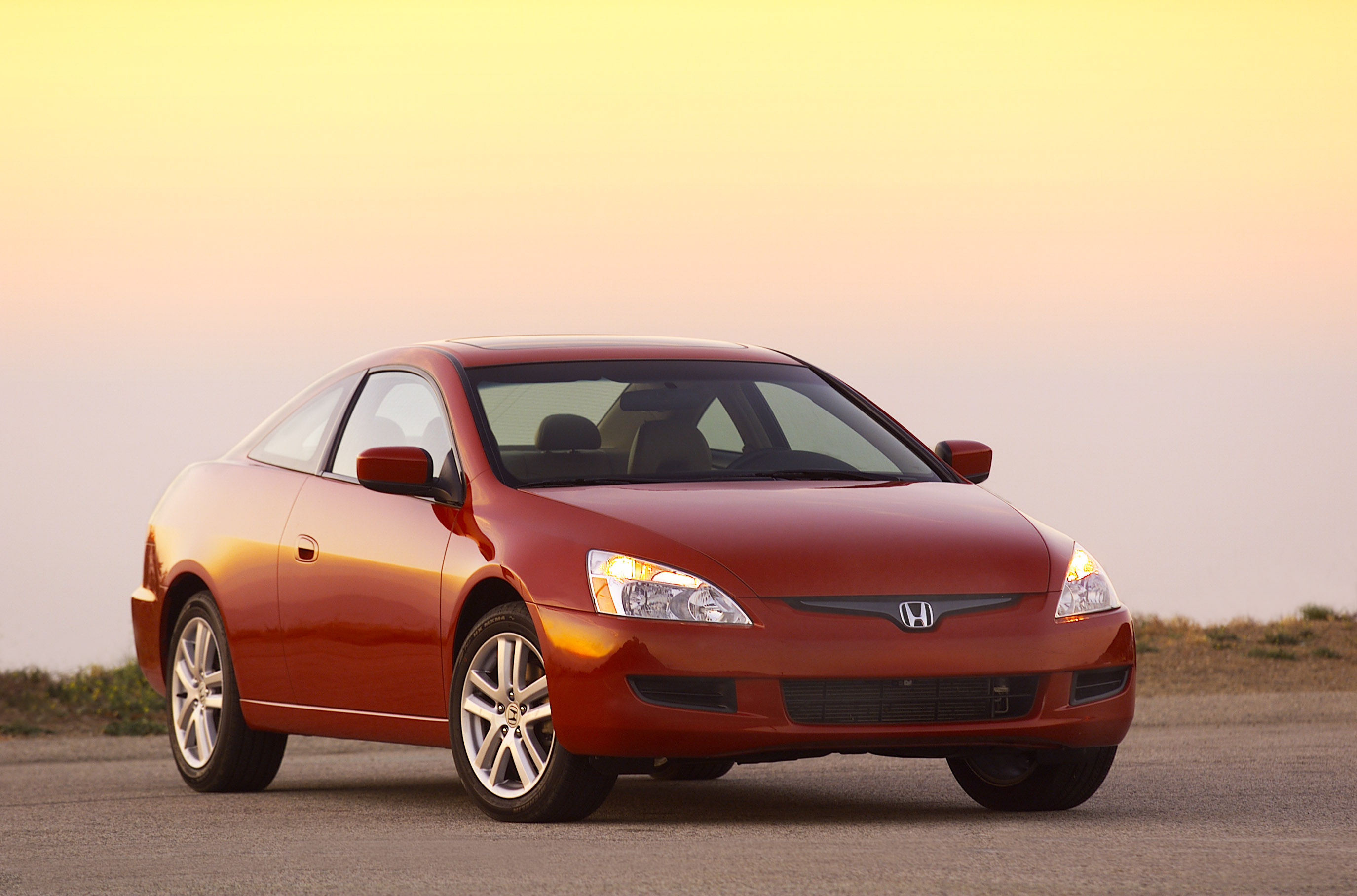 Honda Accord Coupe photo #2