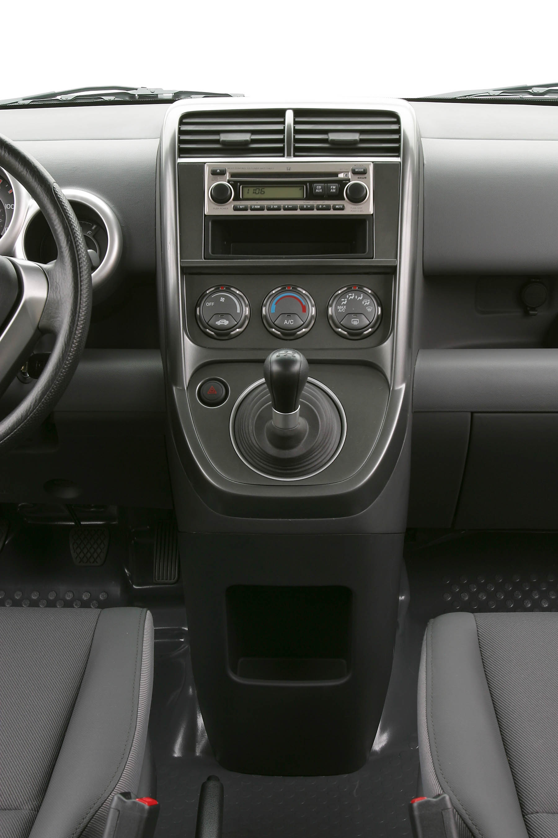 Honda Element DX photo #5