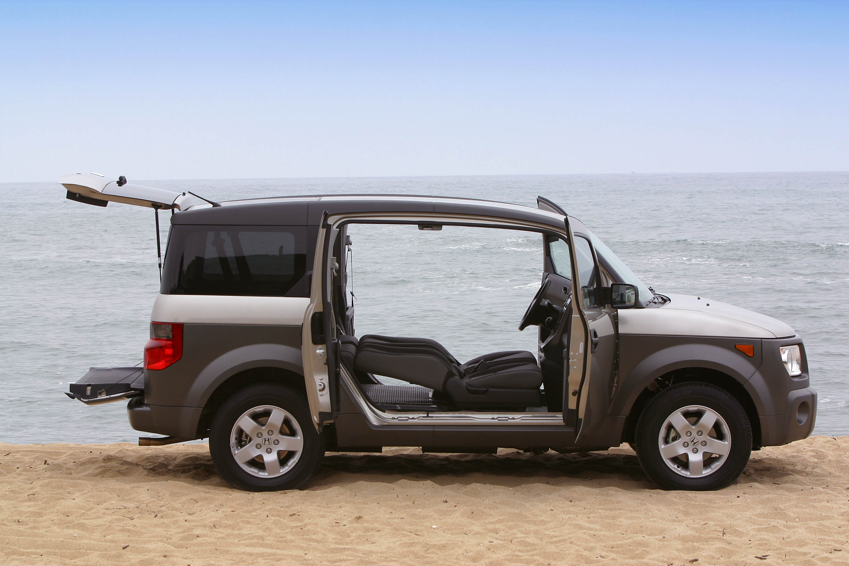 Honda Element EX photo #18
