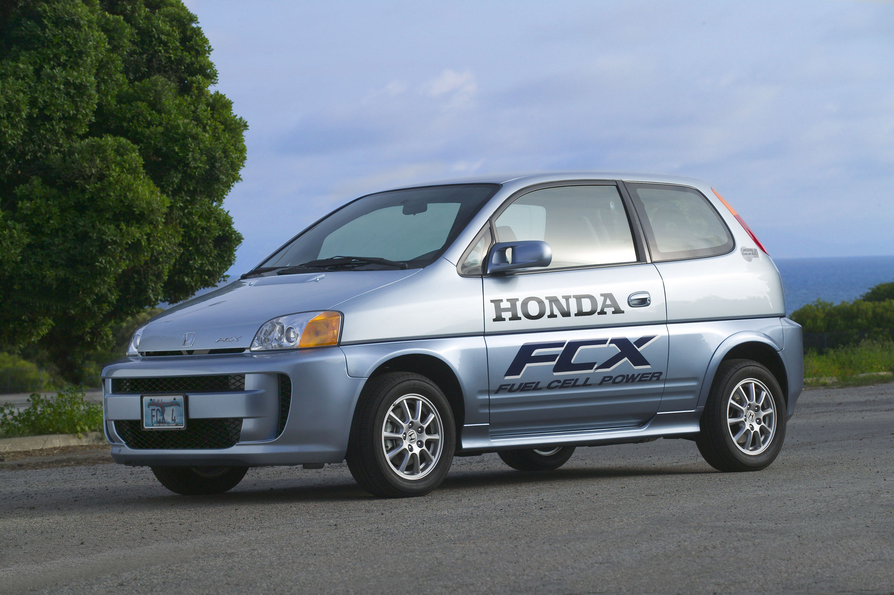 Honda FCX photo #4