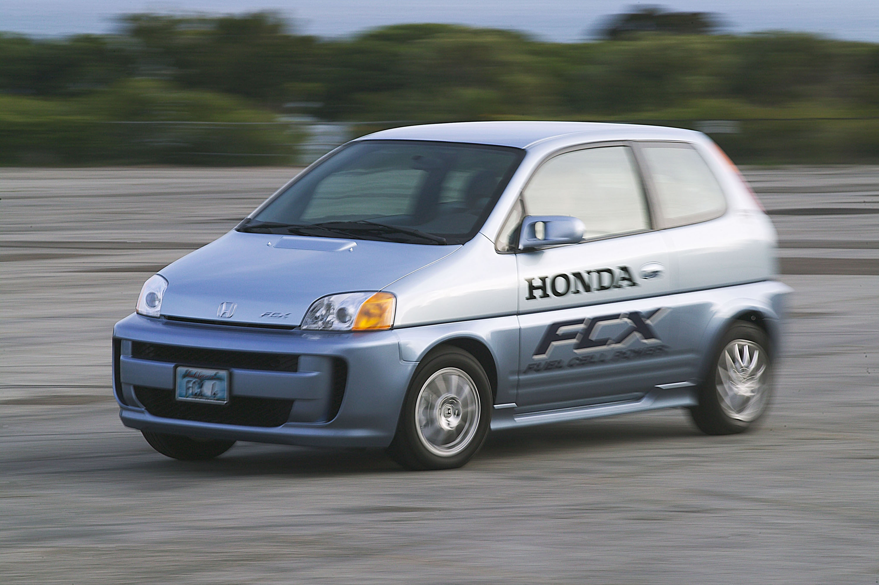 Honda FCX photo #5