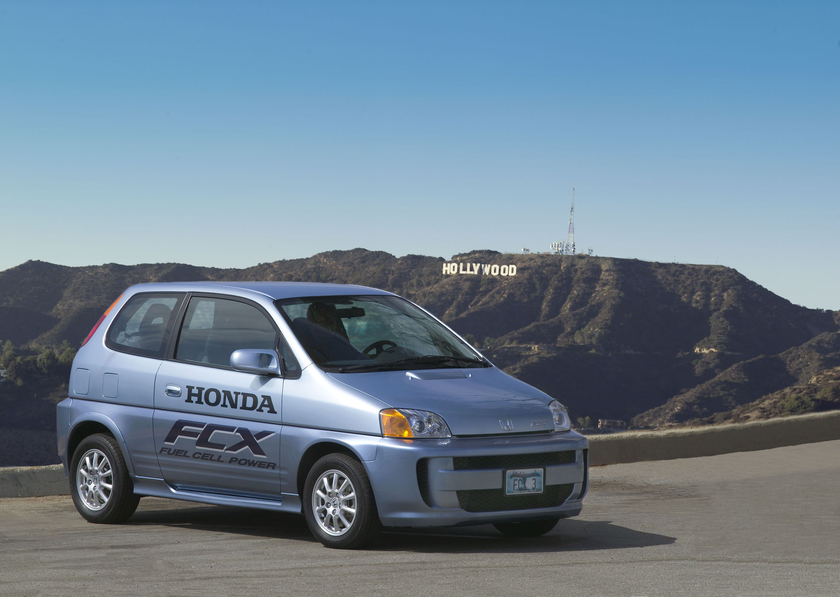Honda FCX photo #9