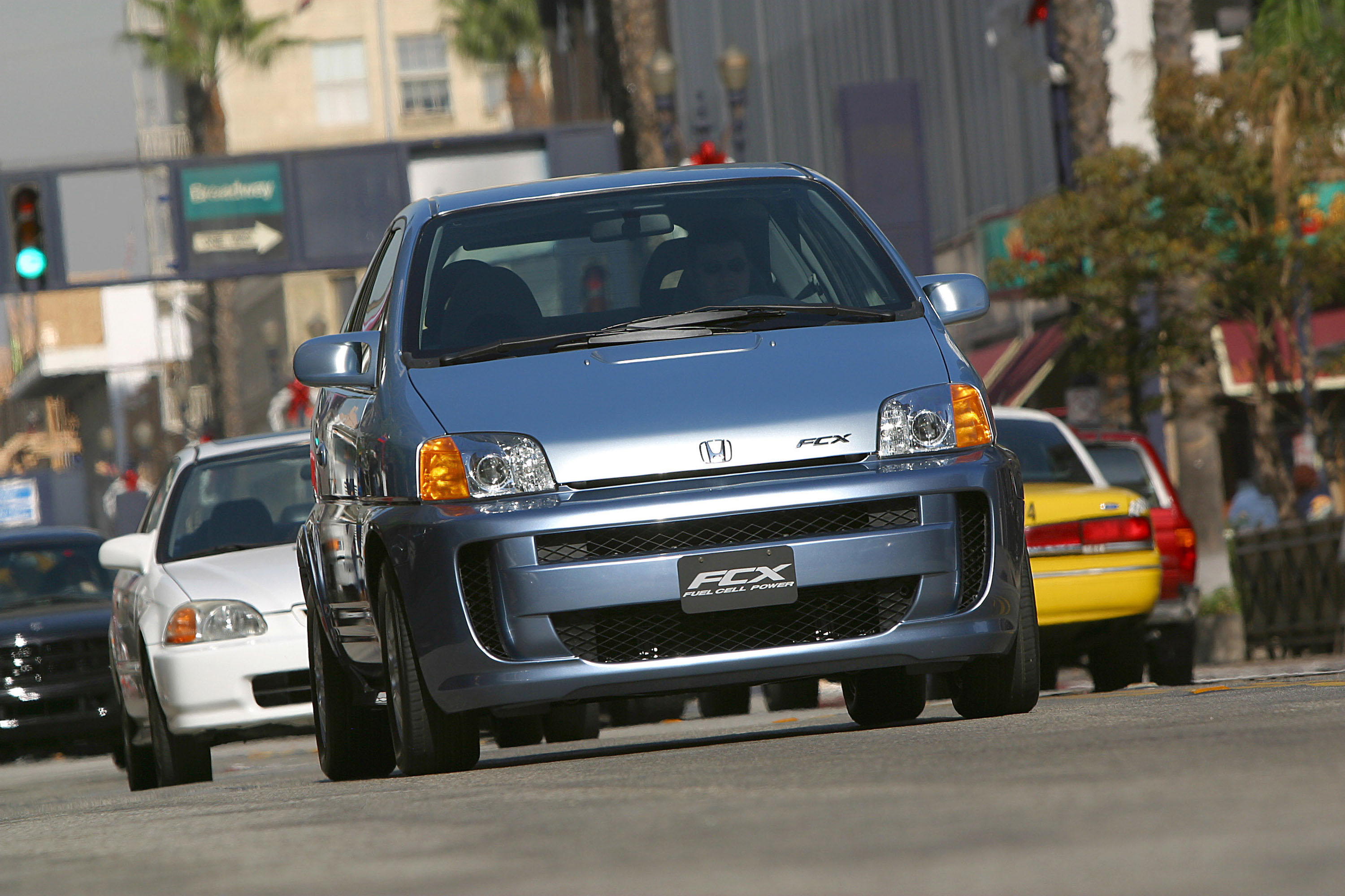 Honda FCX photo #10