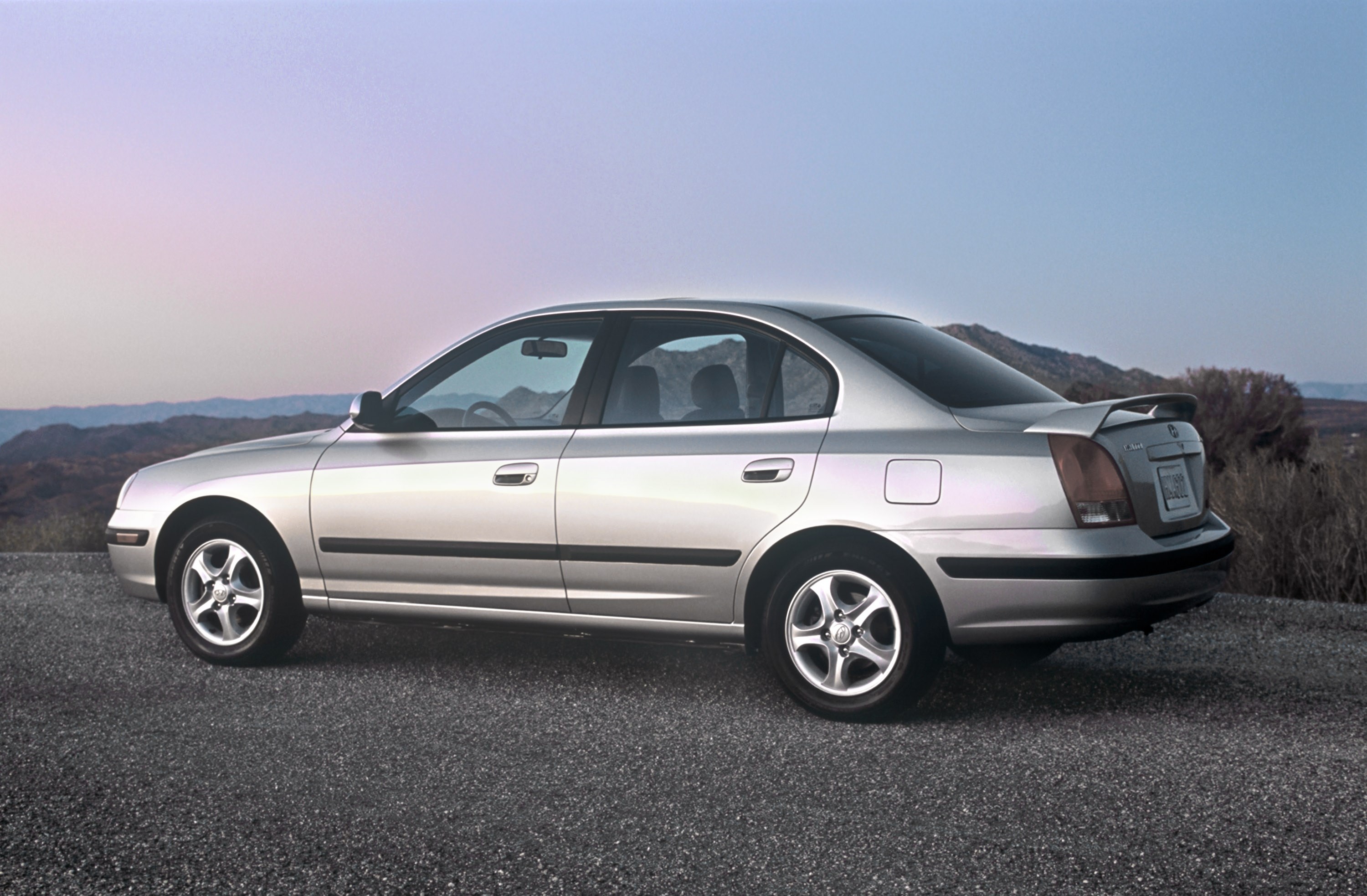 Hyundai Elantra GT 4-Door photo #5