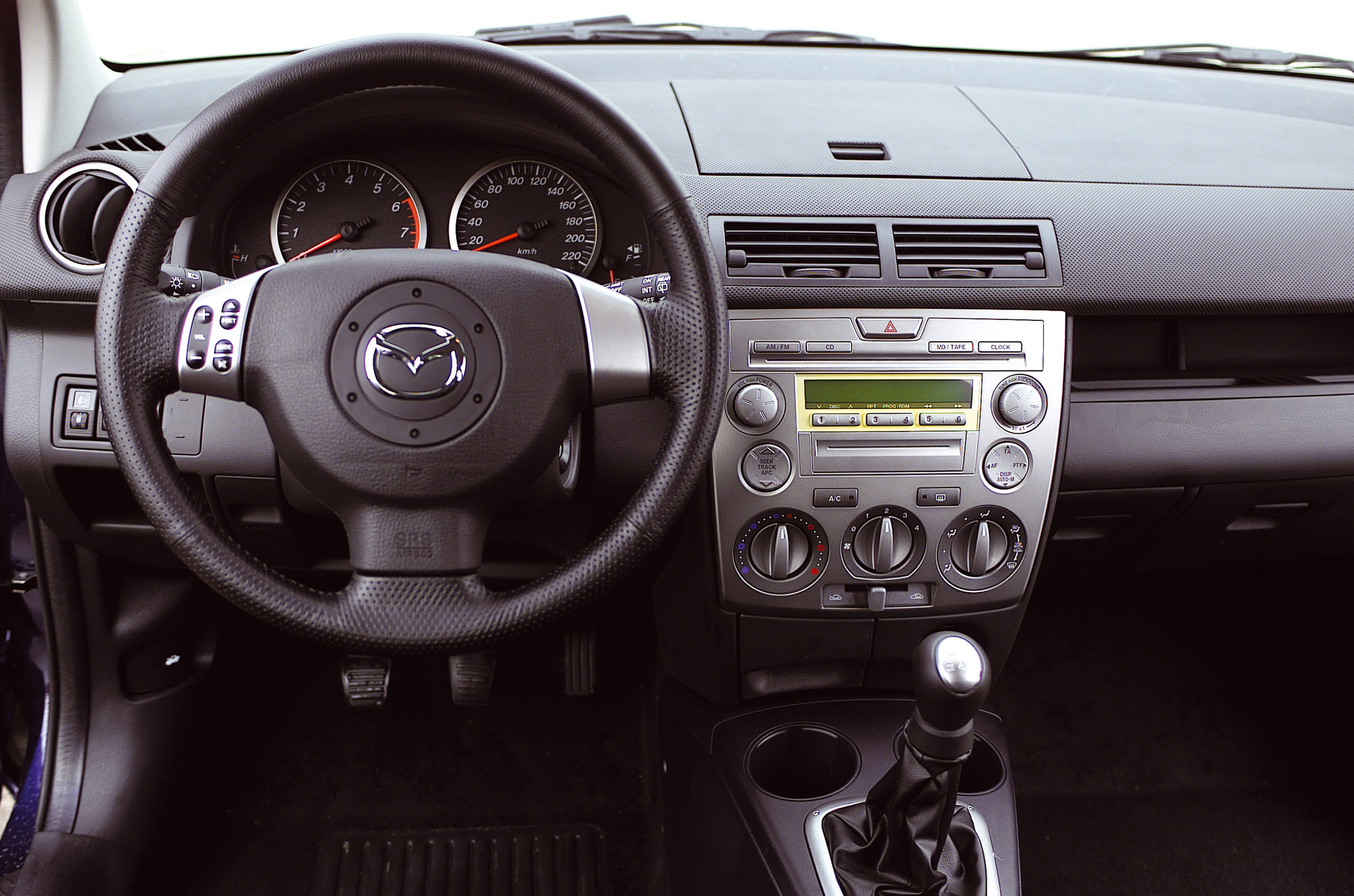 Mazda 2 photo #68