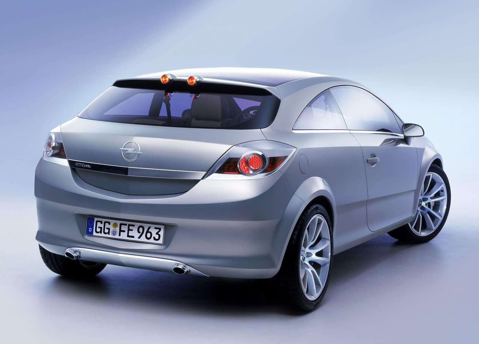 Opel GTC Geneva Concept photo #23