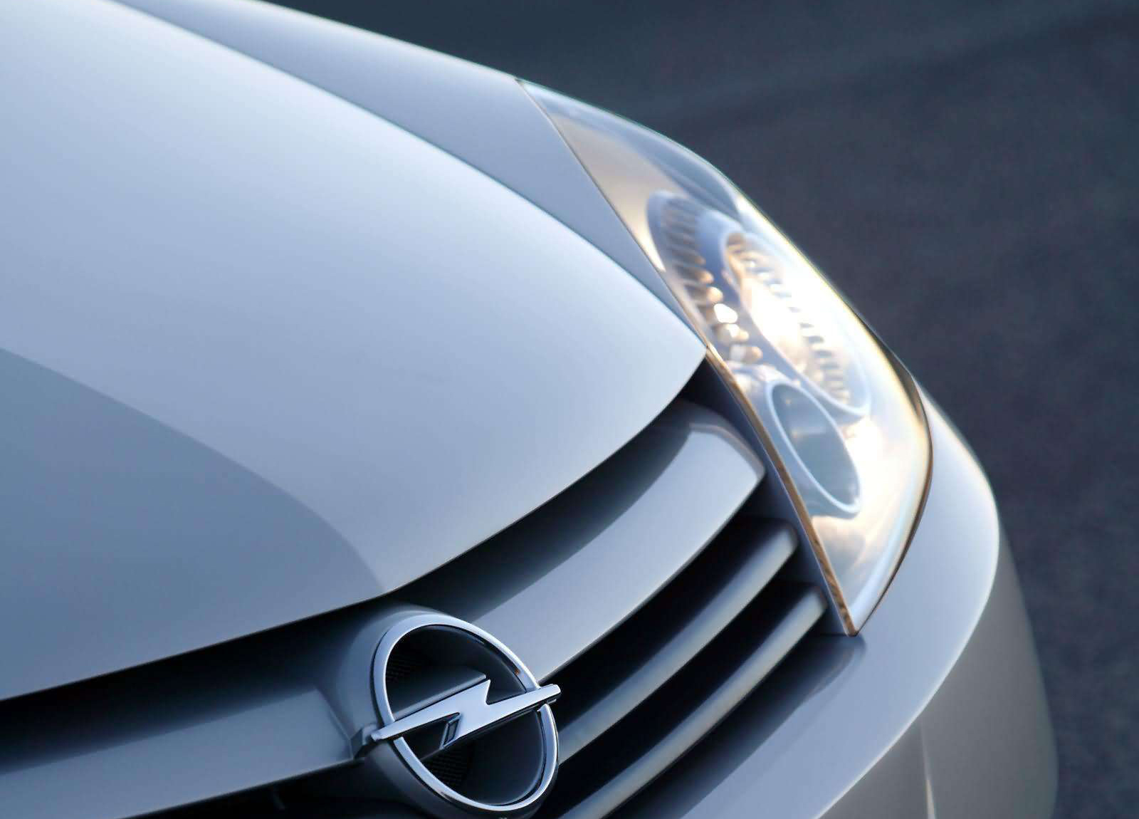 Opel GTC Geneva Concept photo #25