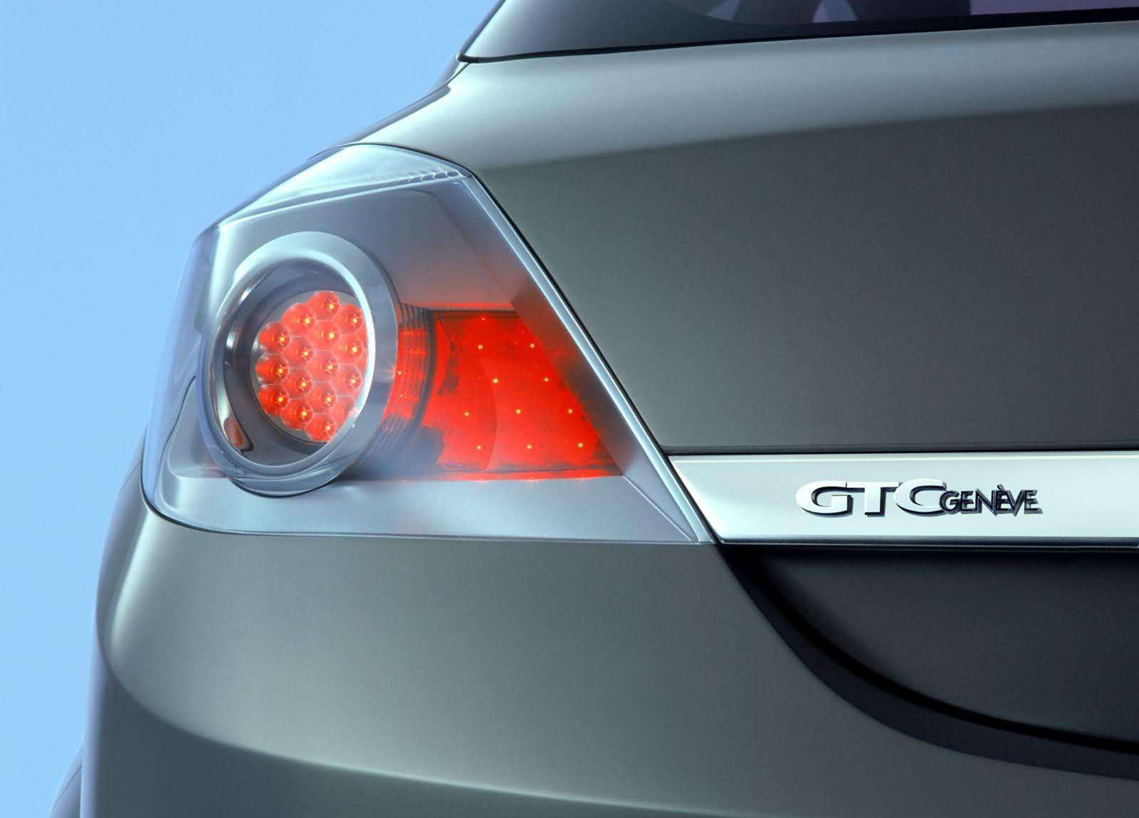 Opel GTC Geneva Concept photo #27