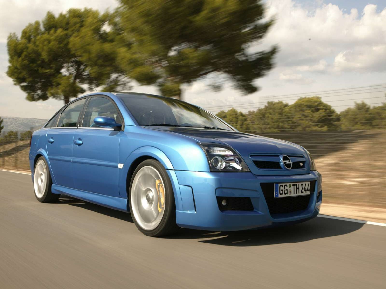 Opel Vectra OPC photo #2