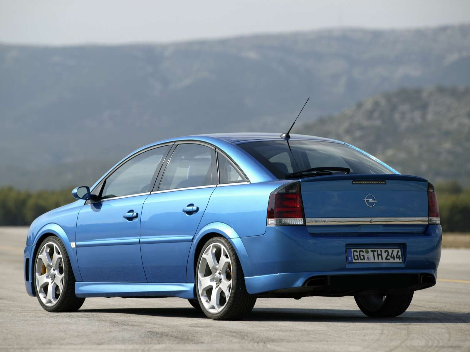 Opel Vectra OPC photo #6