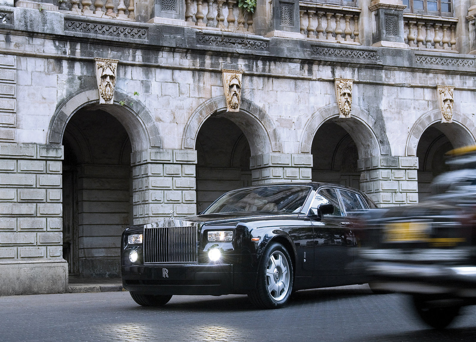 Rolls-Royce Phantom photo #28