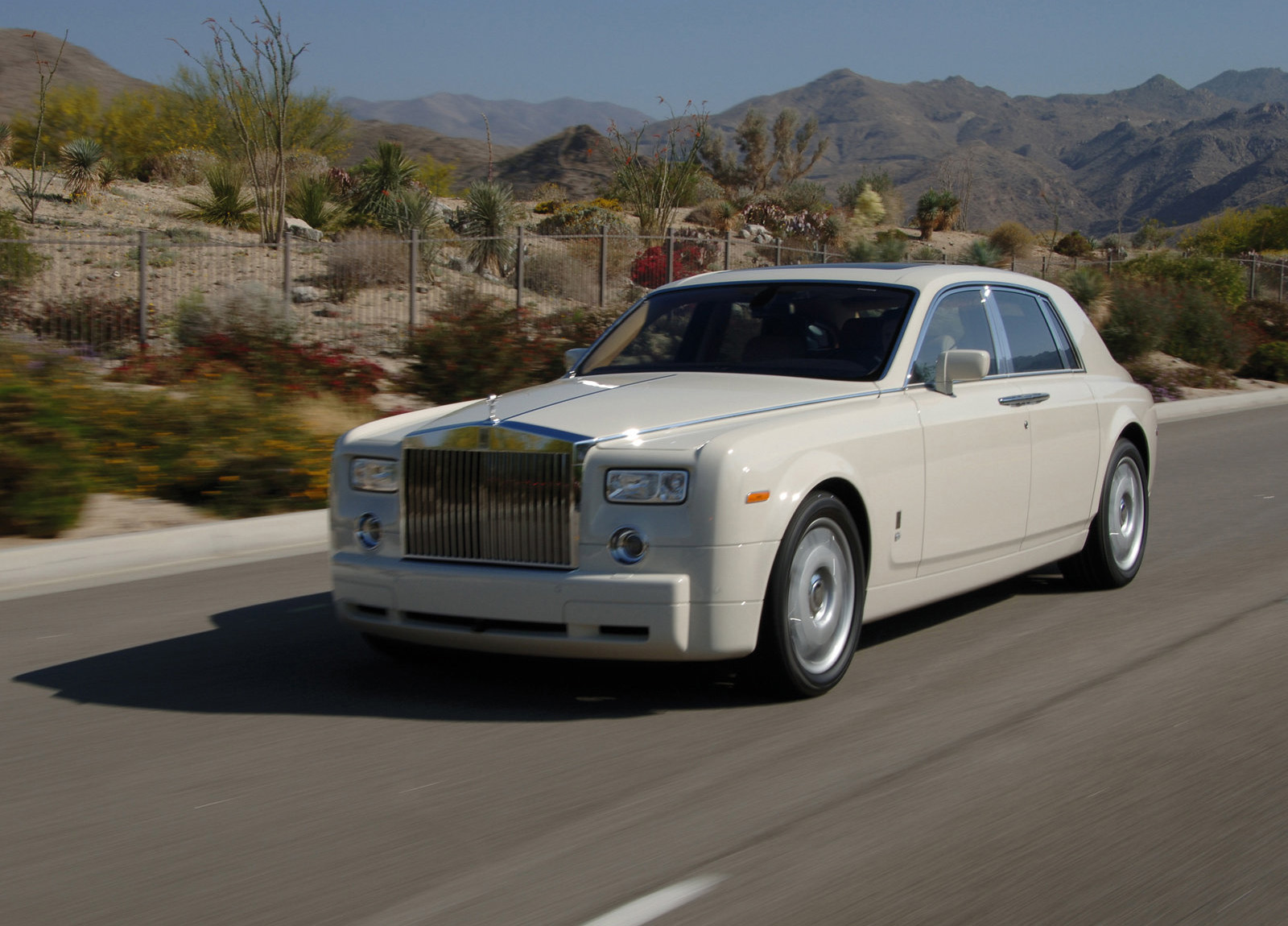 Rolls-Royce Phantom photo #30