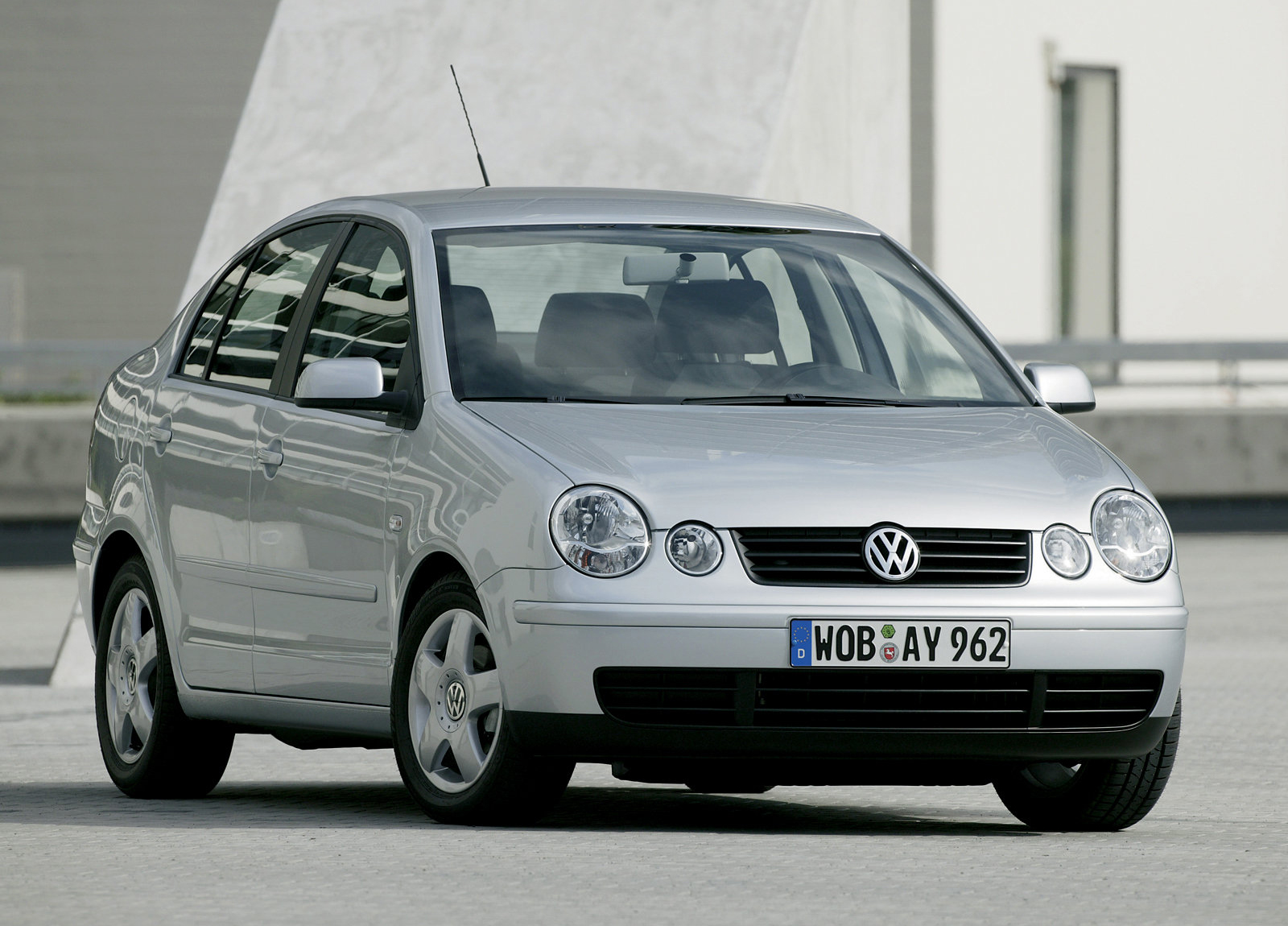 Volkswagen Polo Sedan photo #2