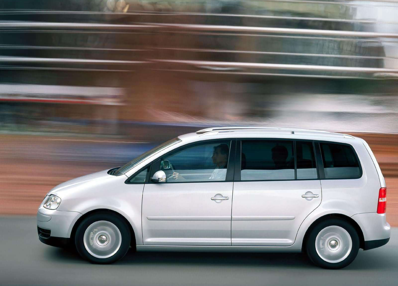 Volkswagen Touran photo #17