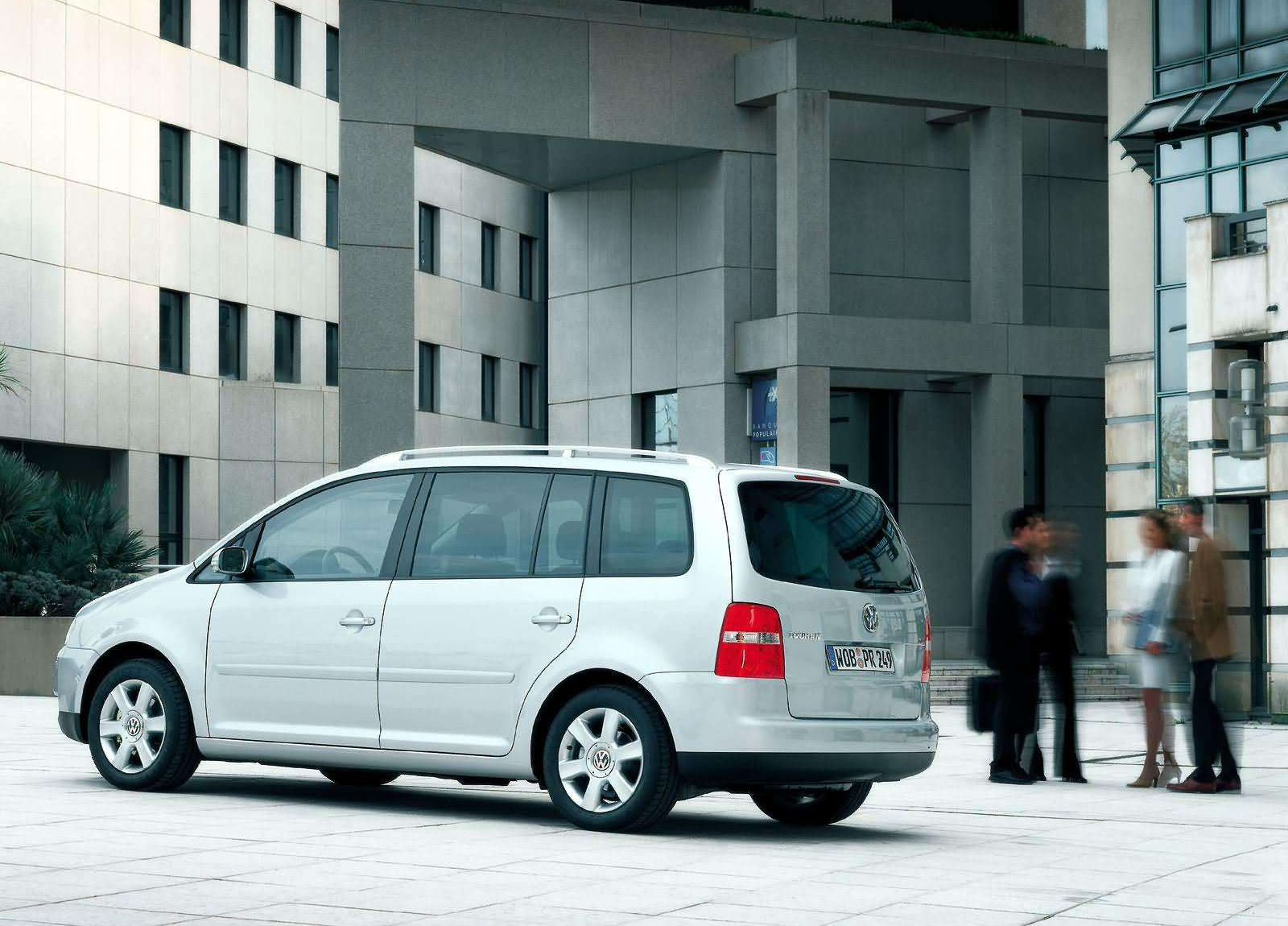 Volkswagen Touran photo #24