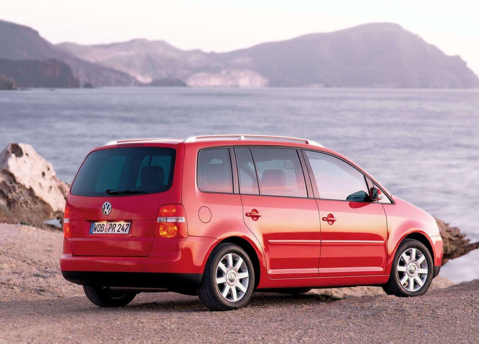 Volkswagen Touran photo #28