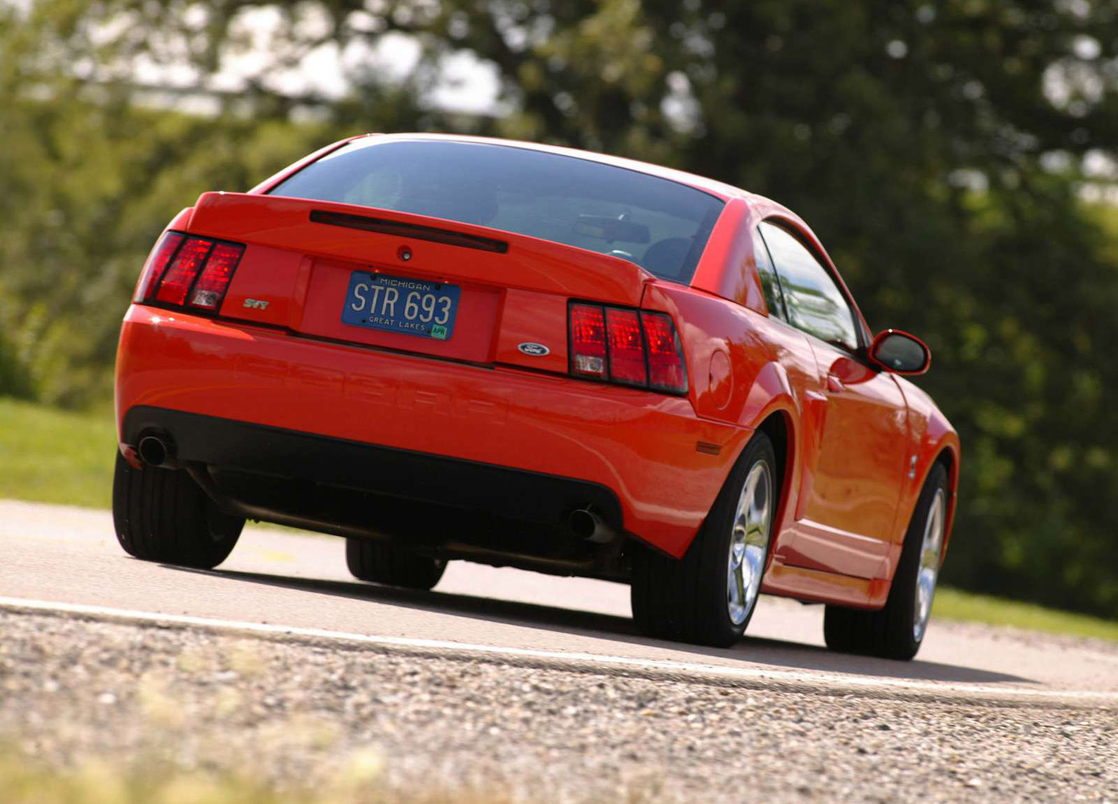 Ford Mustang SVT Cobra photo #12