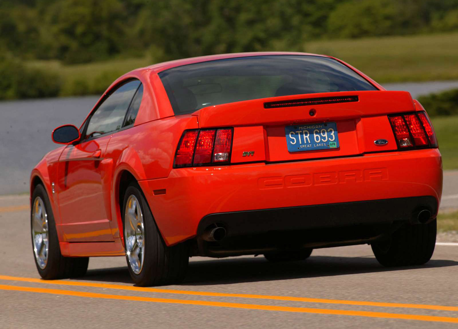 Ford Mustang SVT Cobra photo #13