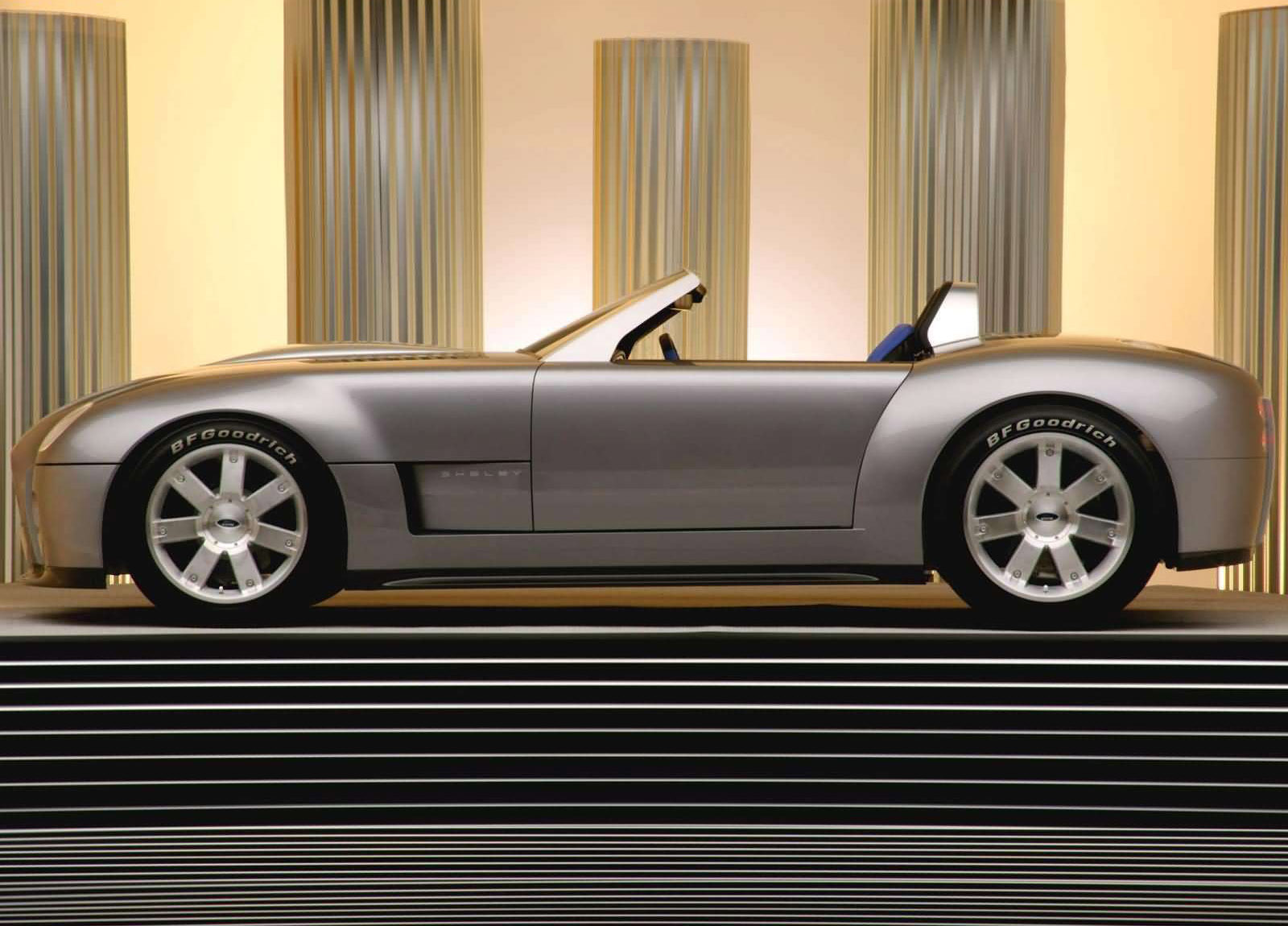 2004 Ford Shelby Cobra Concept