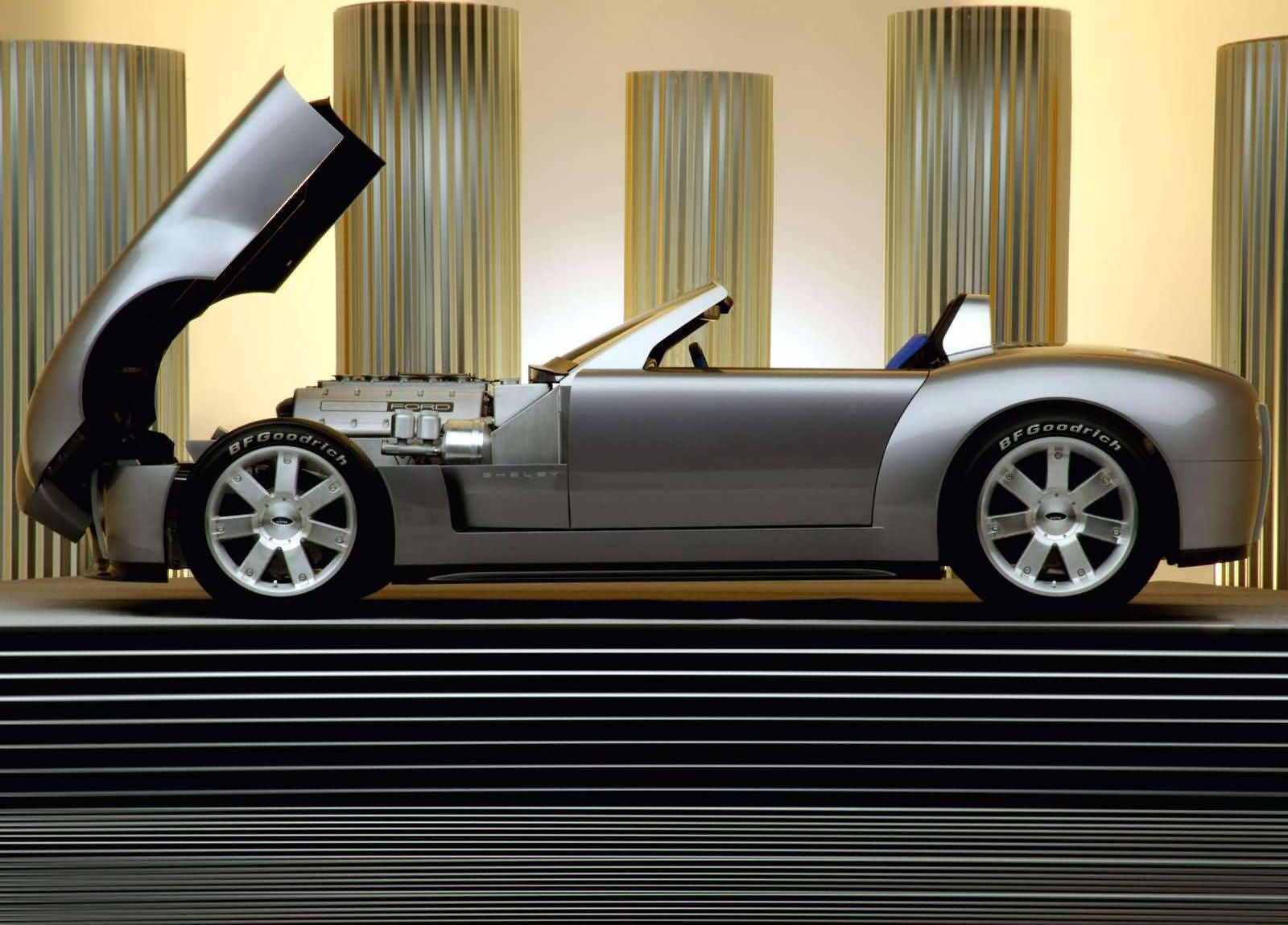 Ford Shelby Cobra Concept photo #15
