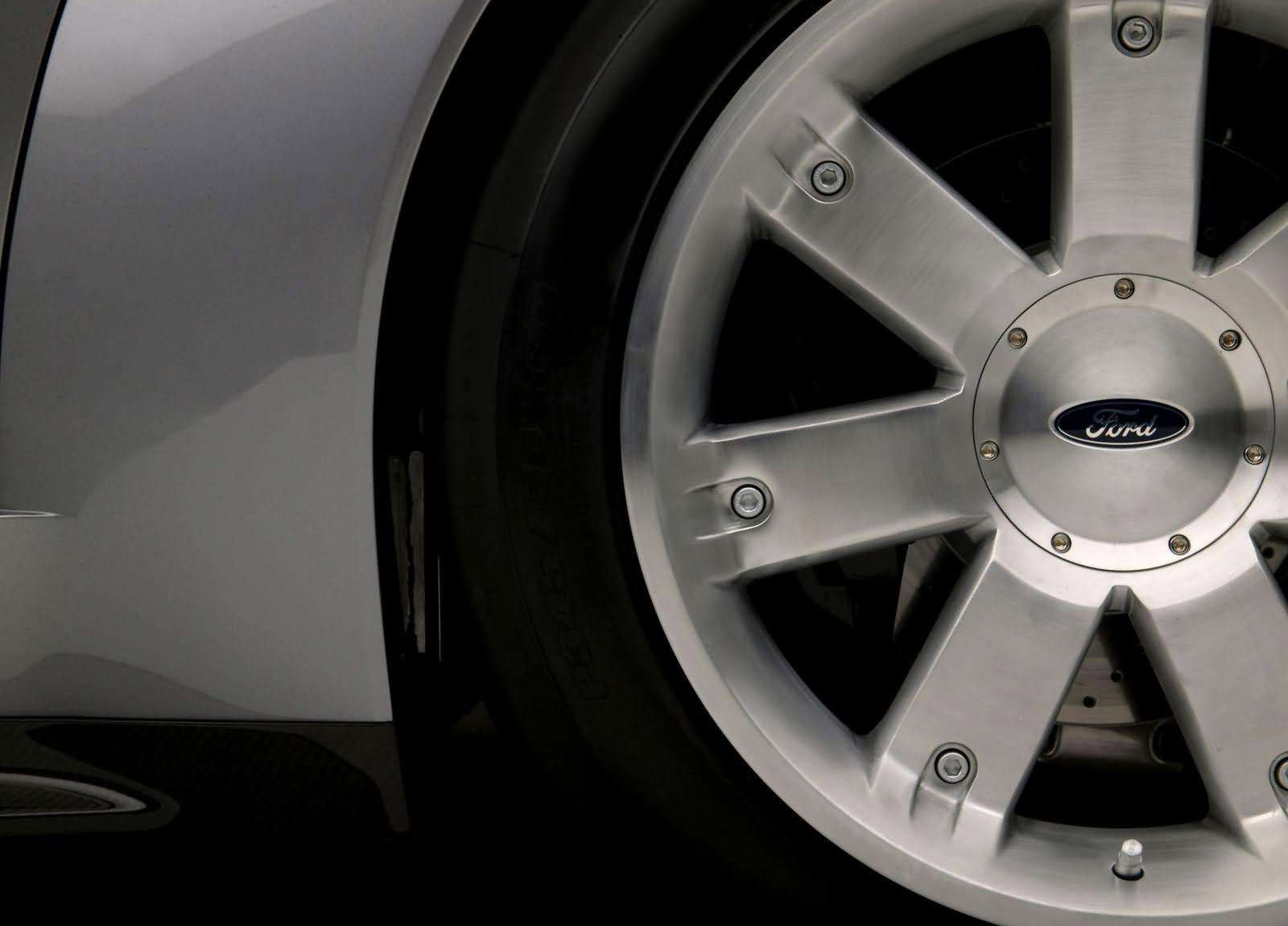 Ford Shelby Cobra Concept photo #18