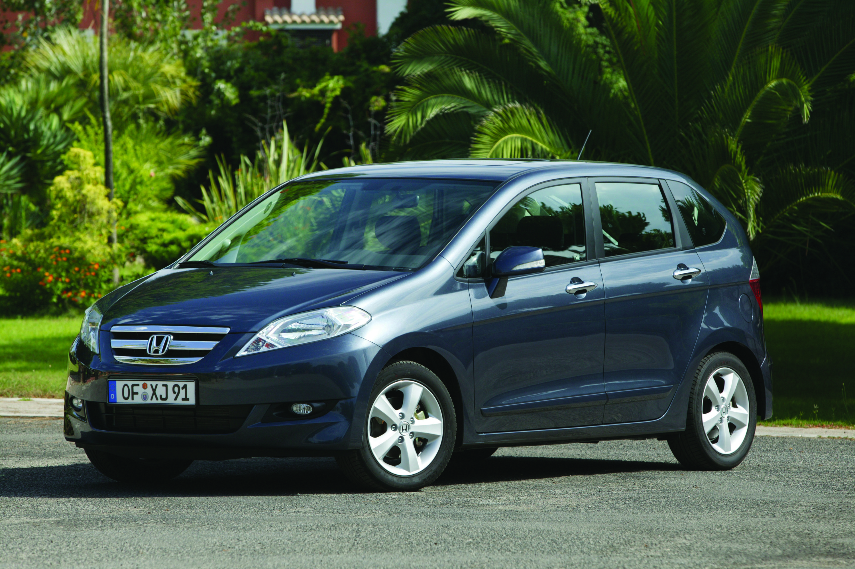 Honda FRV photo #6