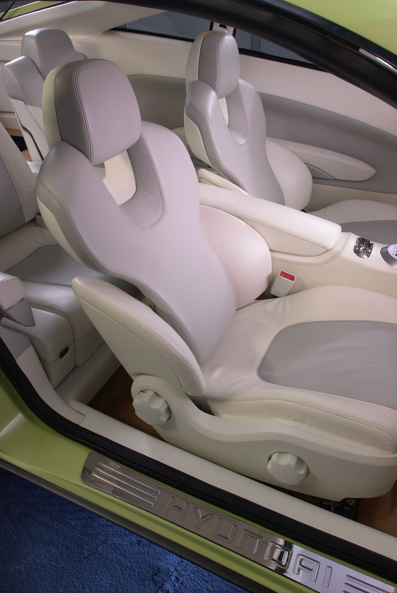 Hyundai HCD8 Sports Tourer Concept photo #29