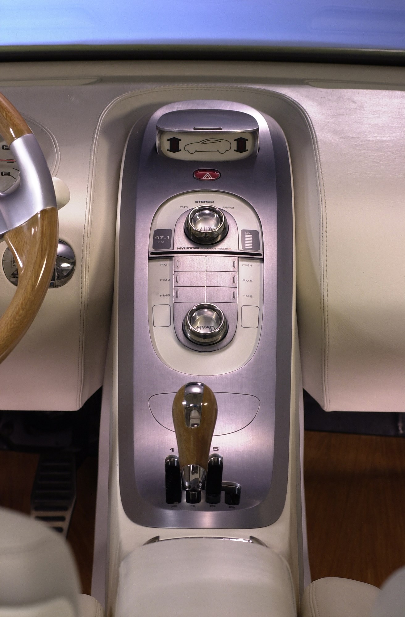 Hyundai HCD8 Sports Tourer Concept photo #32