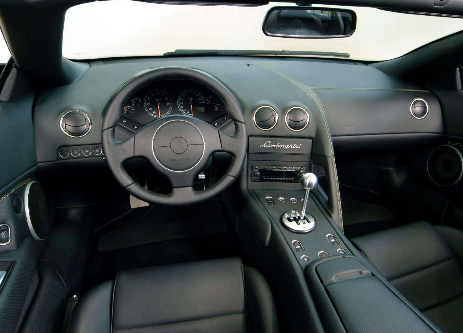 Lamborghini Murcielago Roadster photo #40