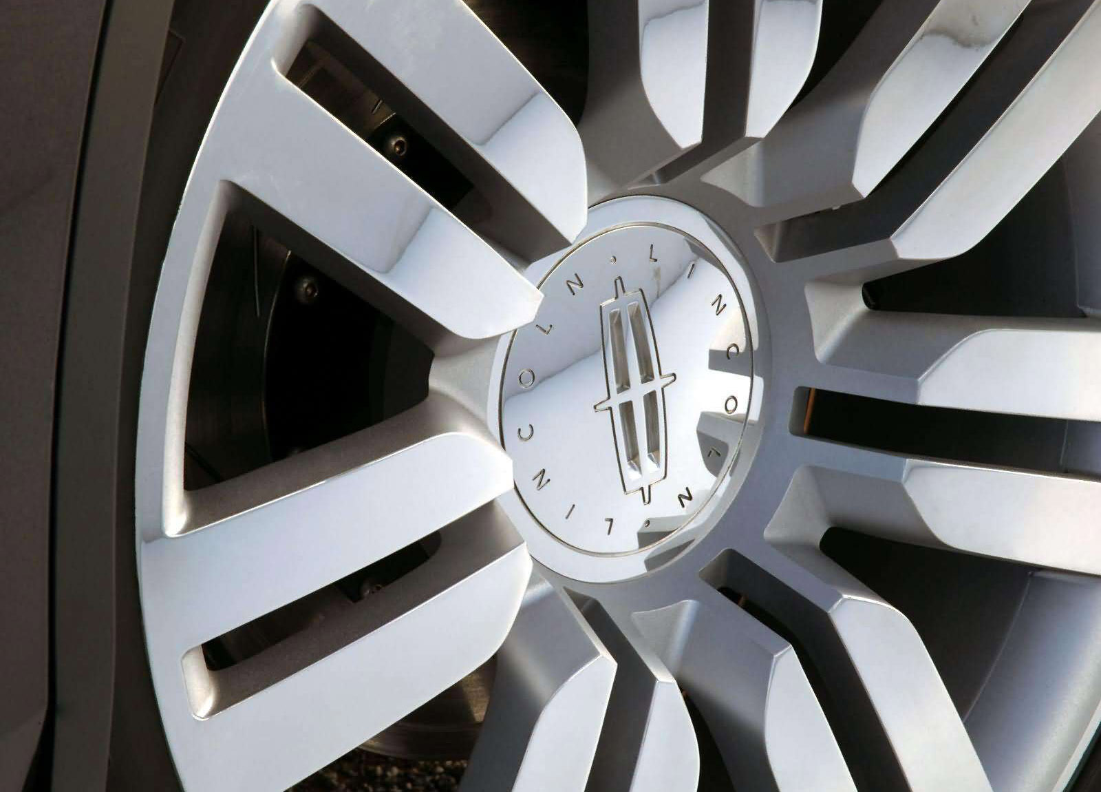 Lincoln Aviator Concept photo #16