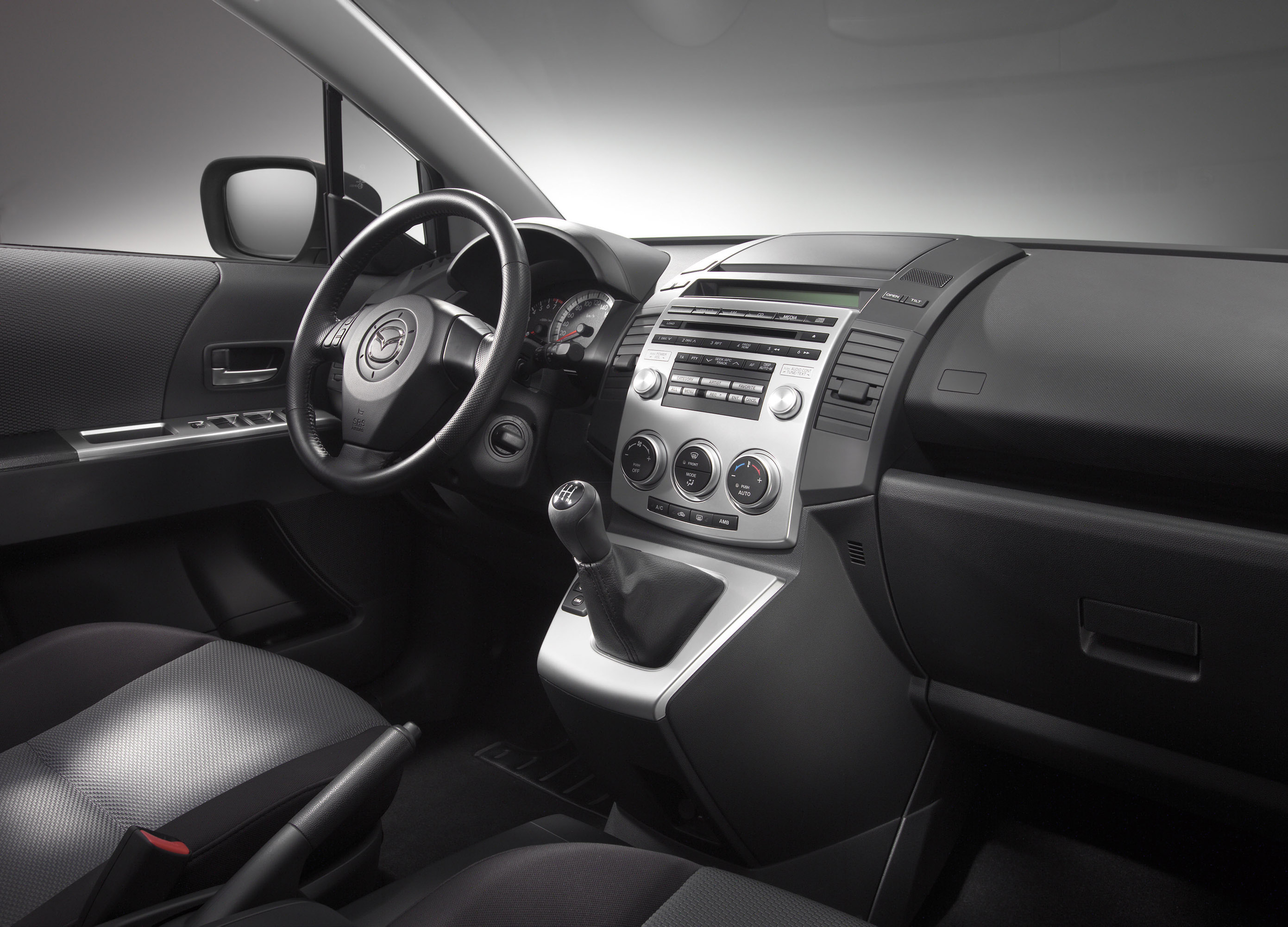Mazda 5 photo #35