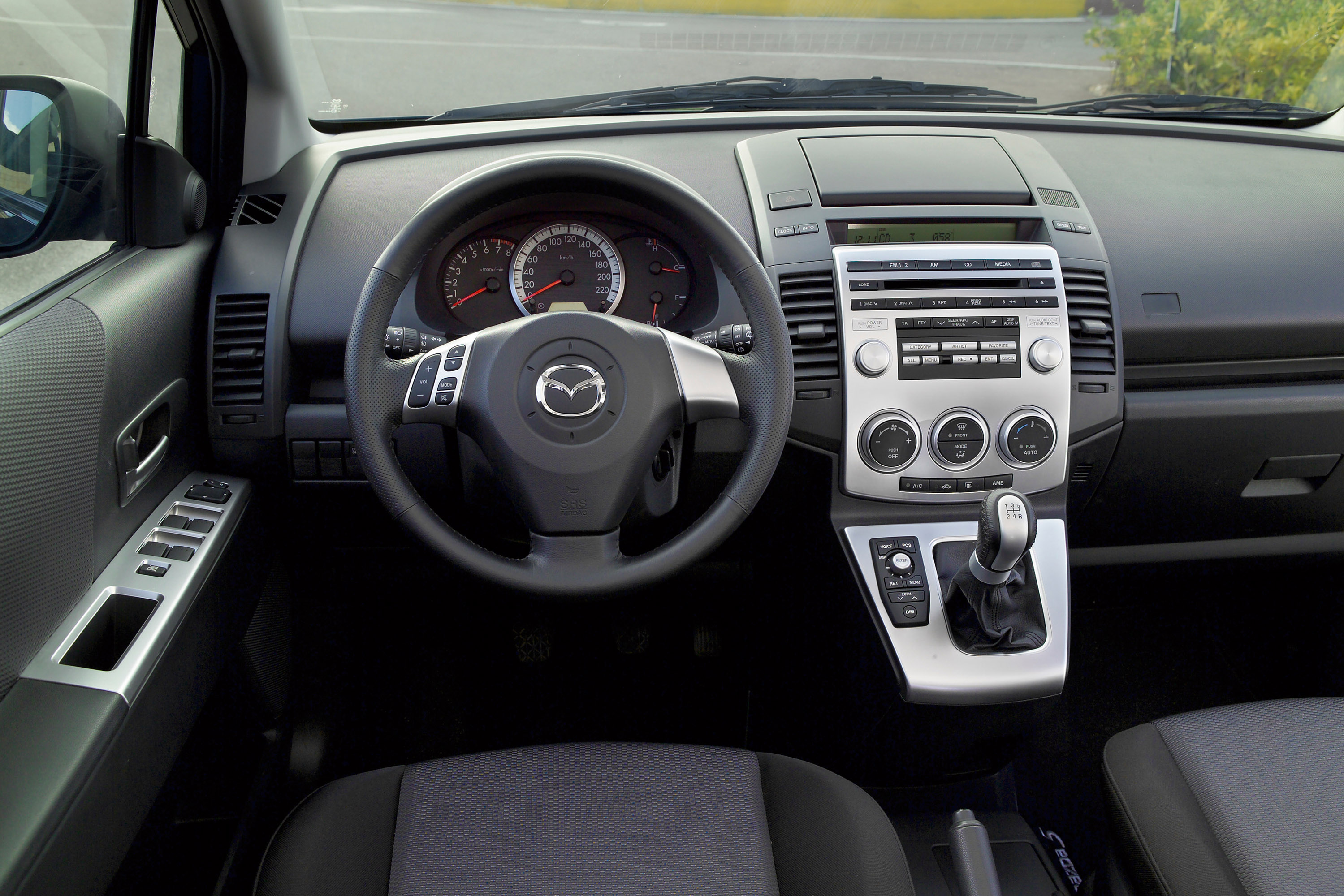 Mazda 5 photo #37