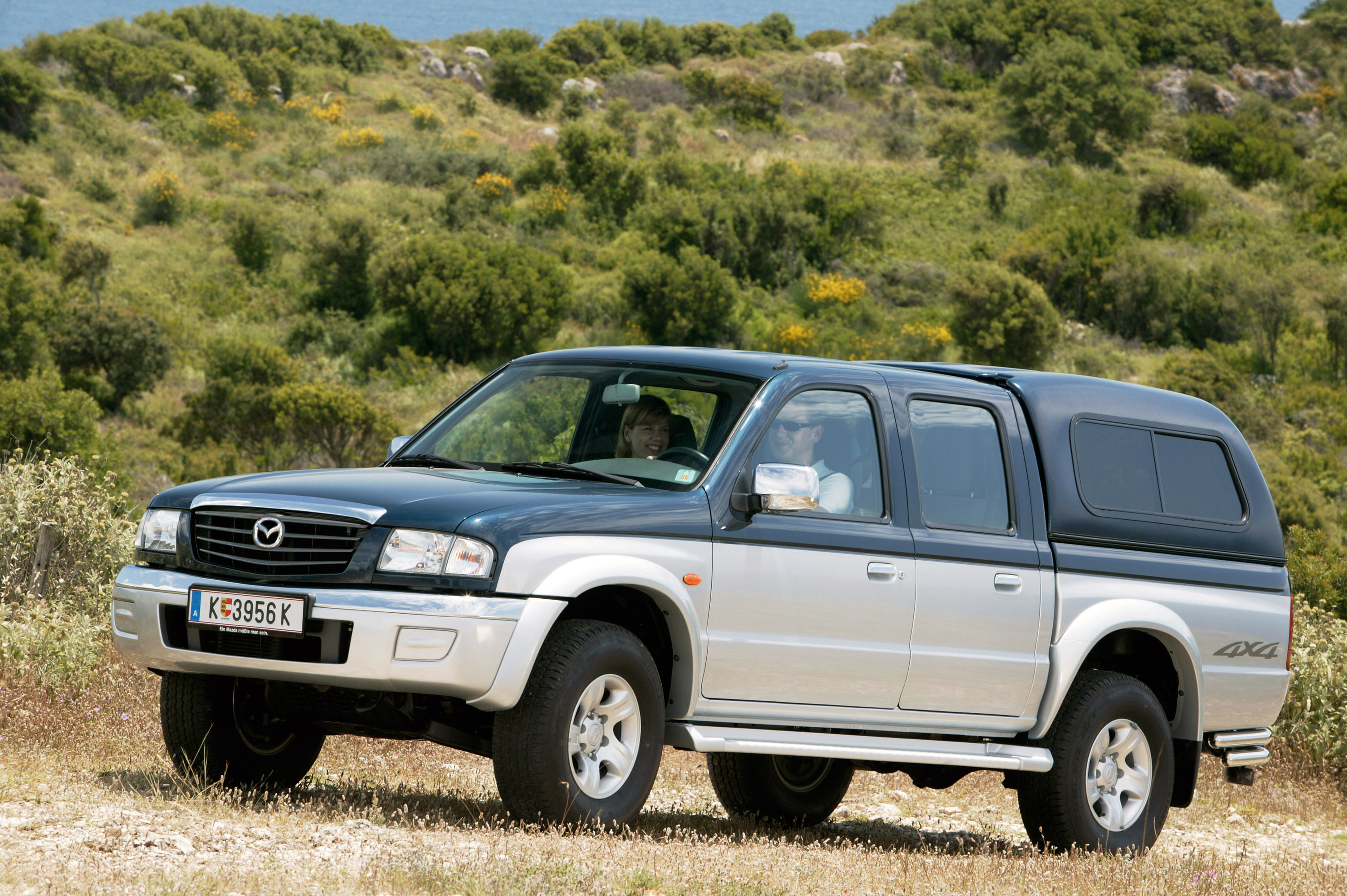 Mazda B2500 photo #21