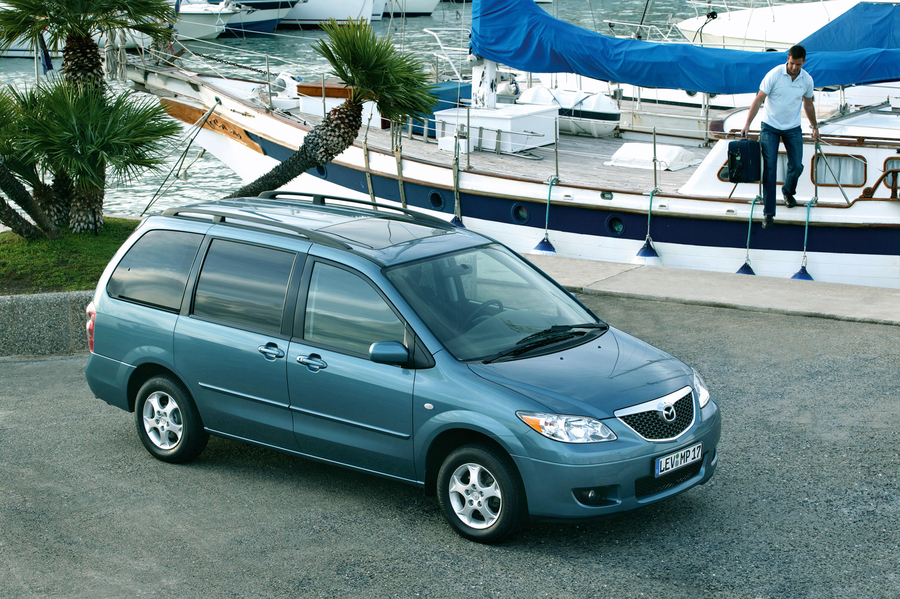 2004 mazda mpv