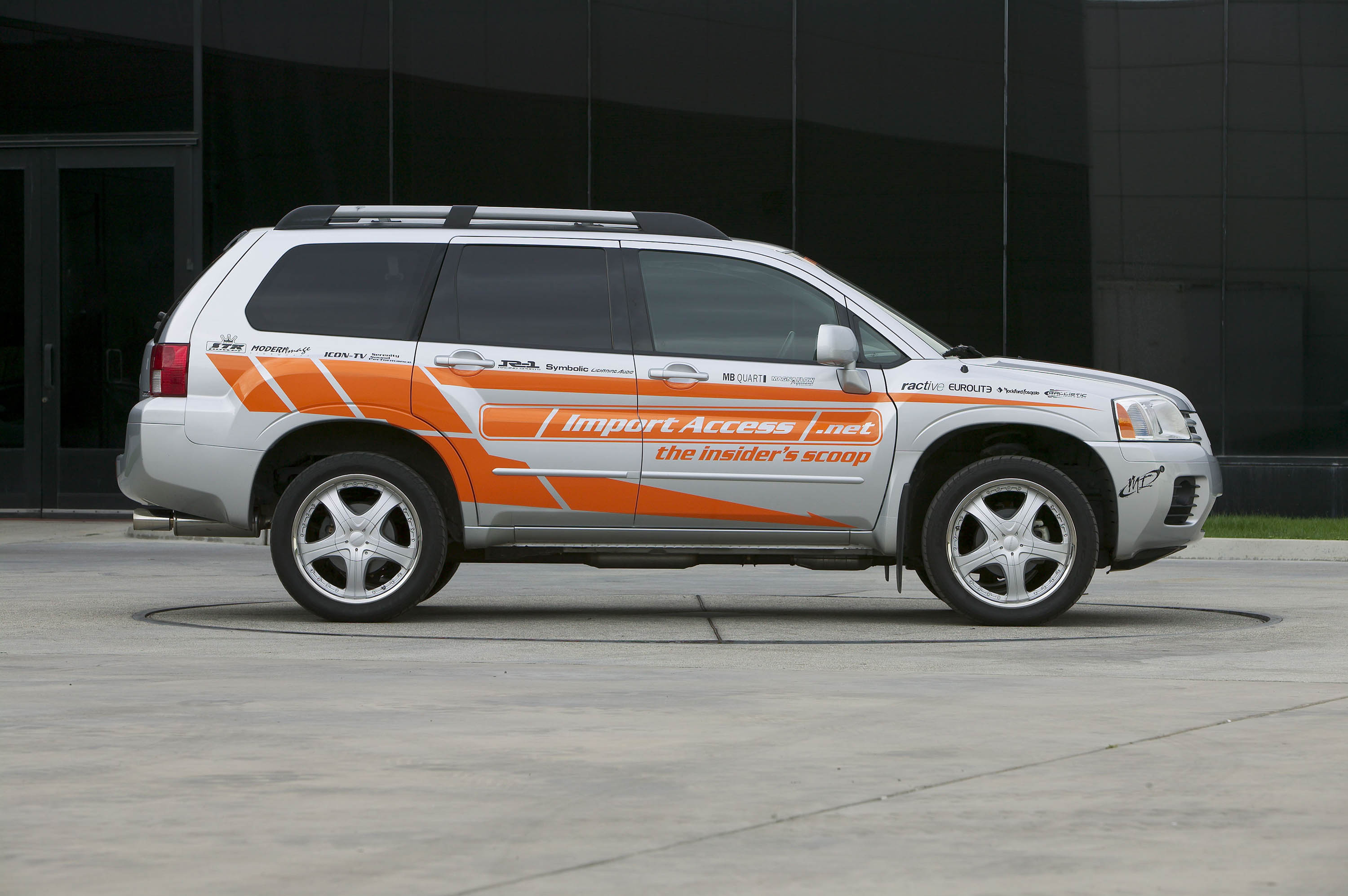 Mitsubishi Endeavor photo #7