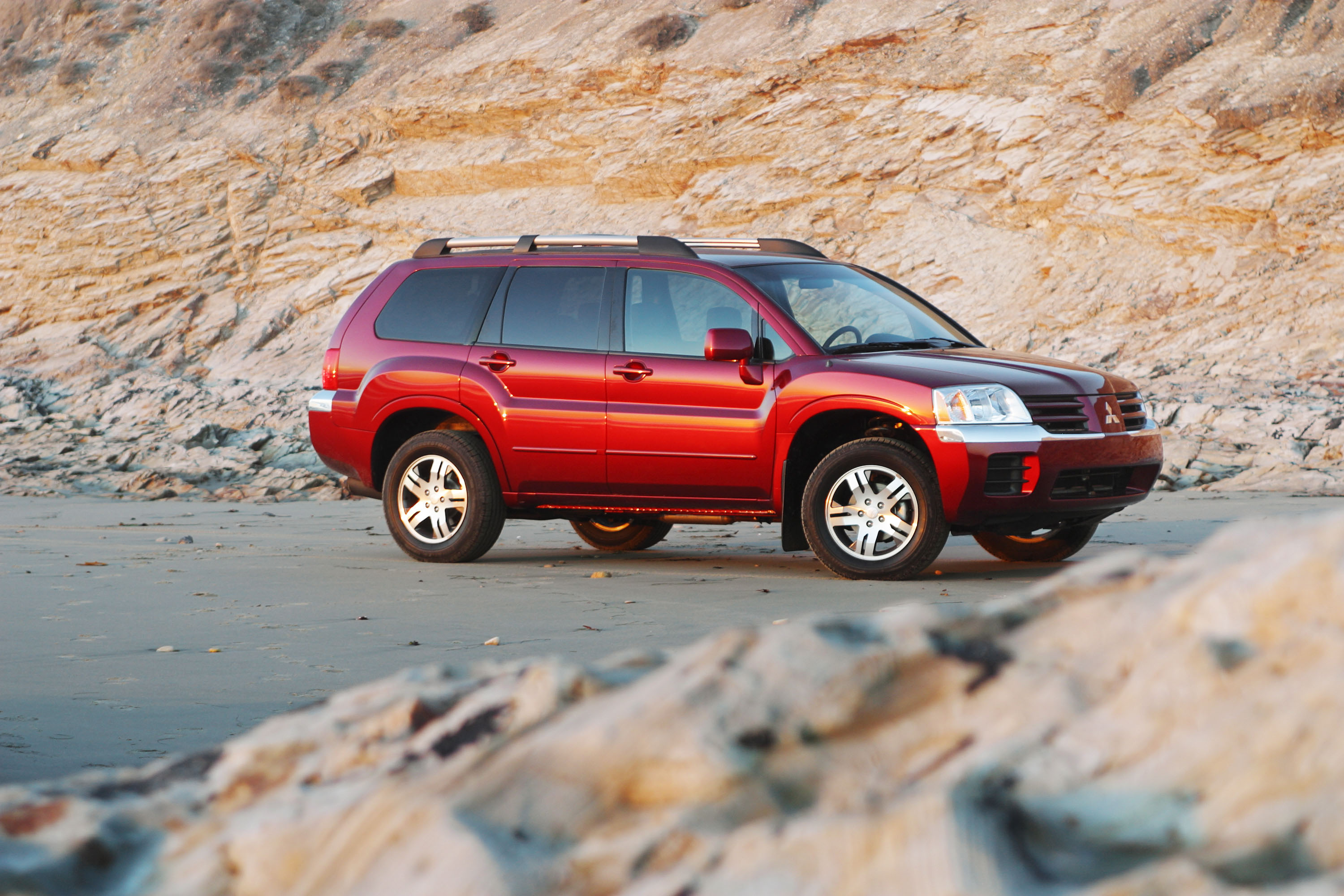 Mitsubishi Endeavor photo #8