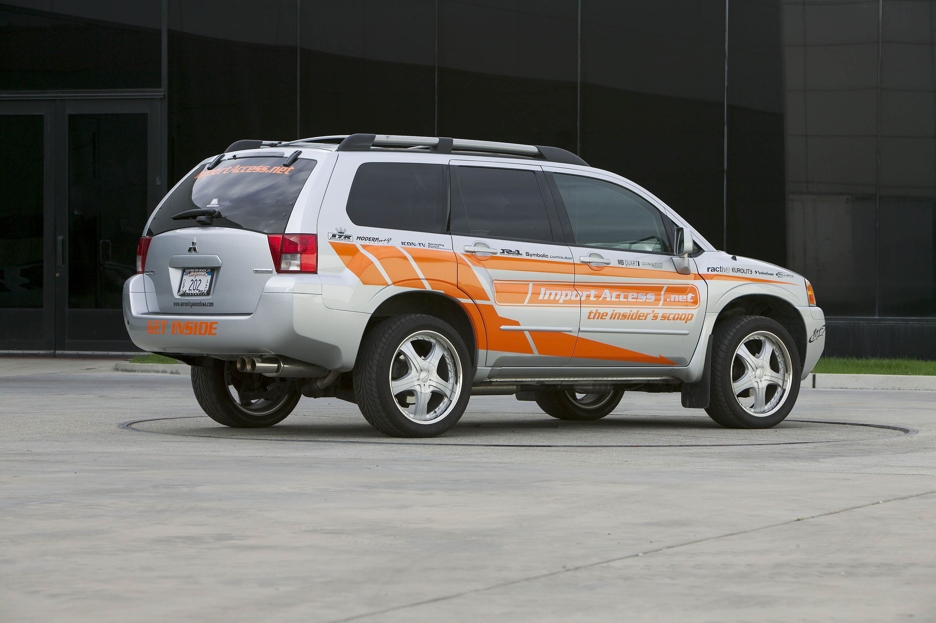 Mitsubishi Endeavor photo #17