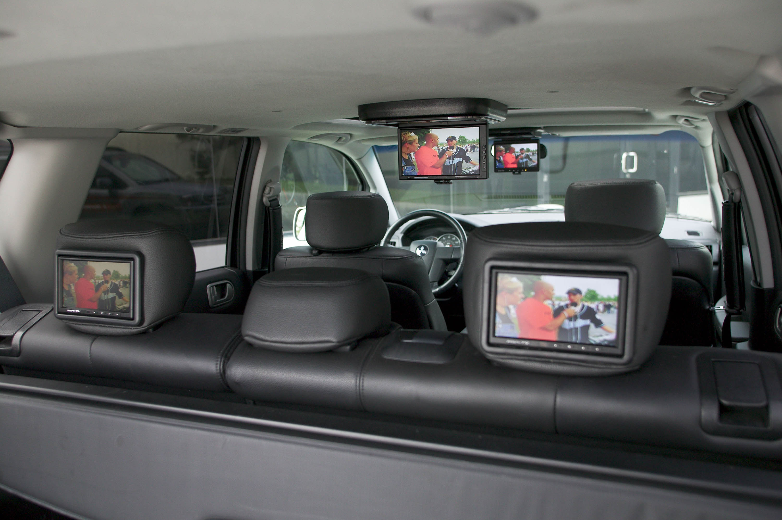 Mitsubishi Endeavor photo #18