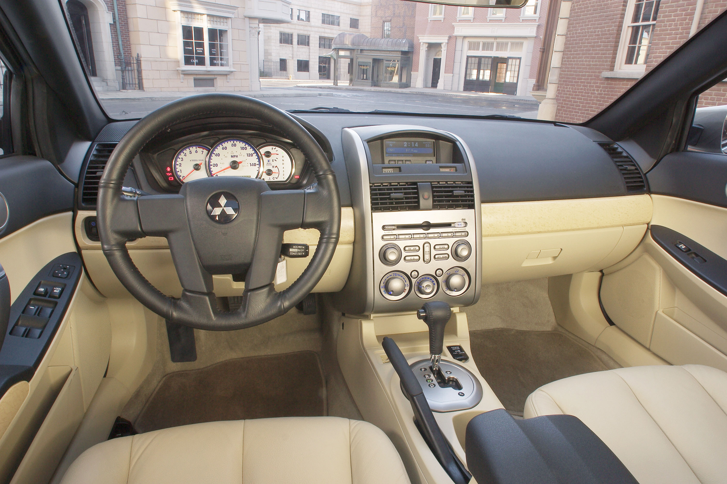 Mitsubishi Galant photo #6