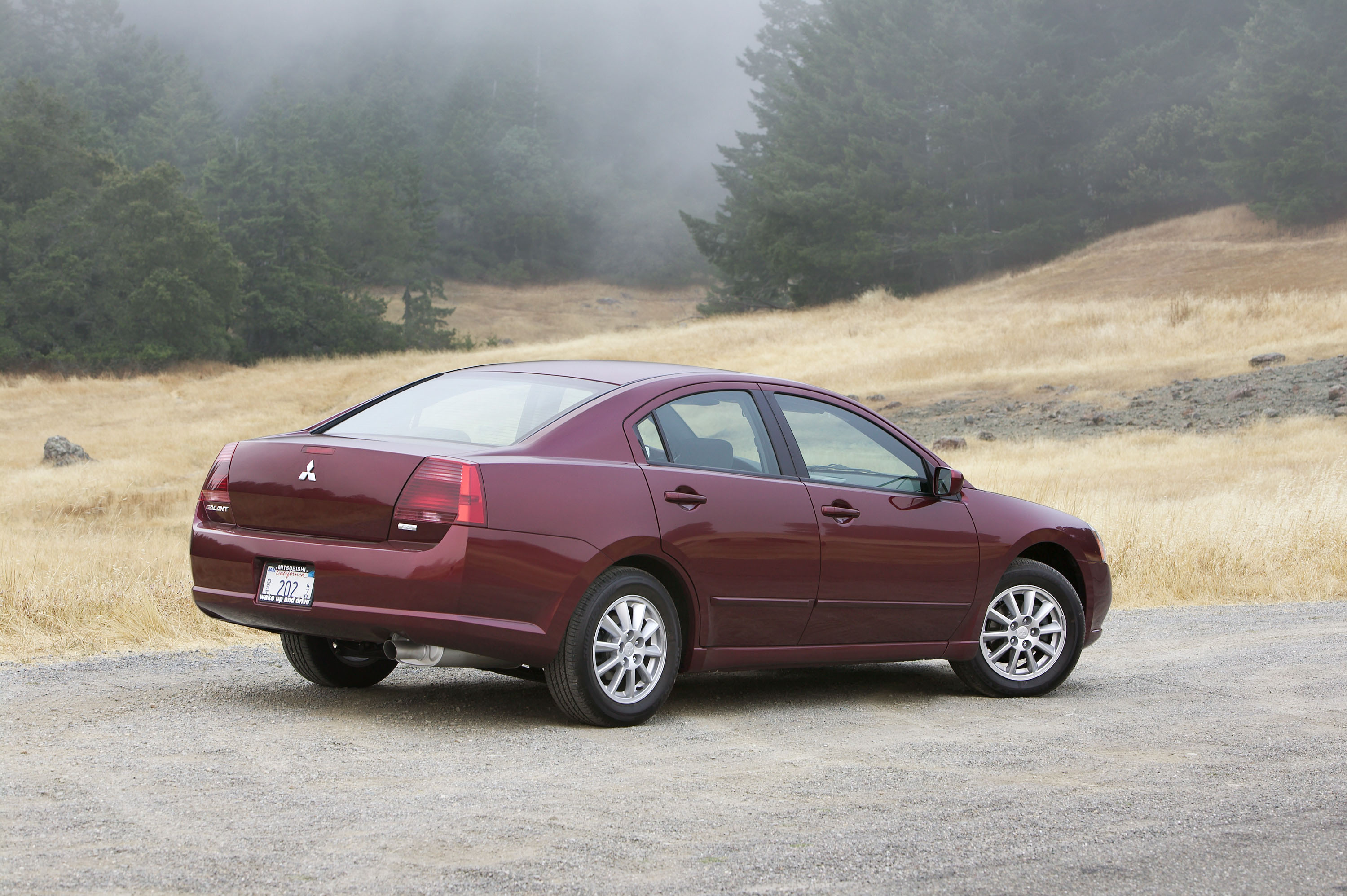 Mitsubishi Galant photo #11