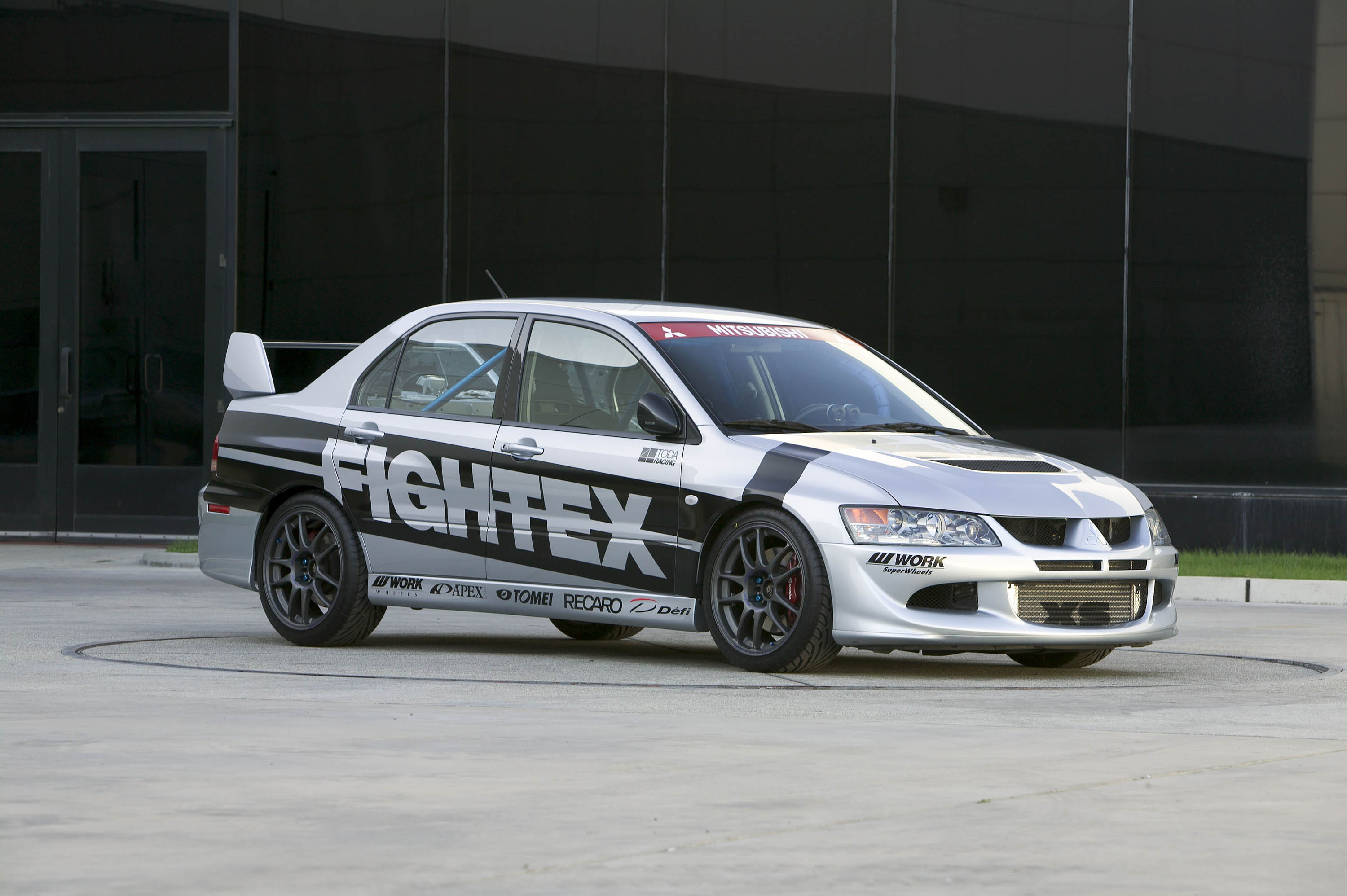 Mitsubishi Lancer Evolution photo #2