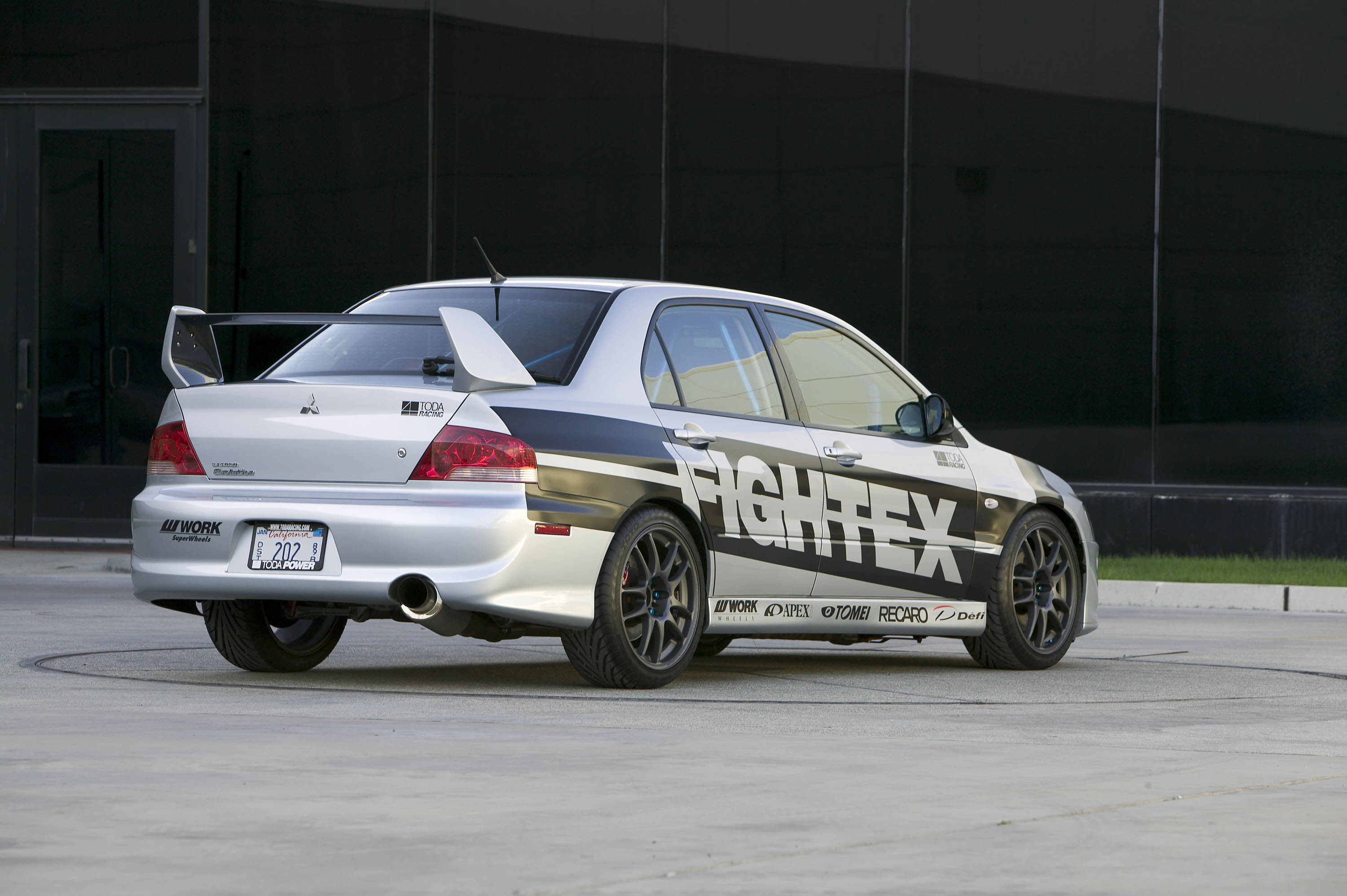 Mitsubishi Lancer Evolution photo #11