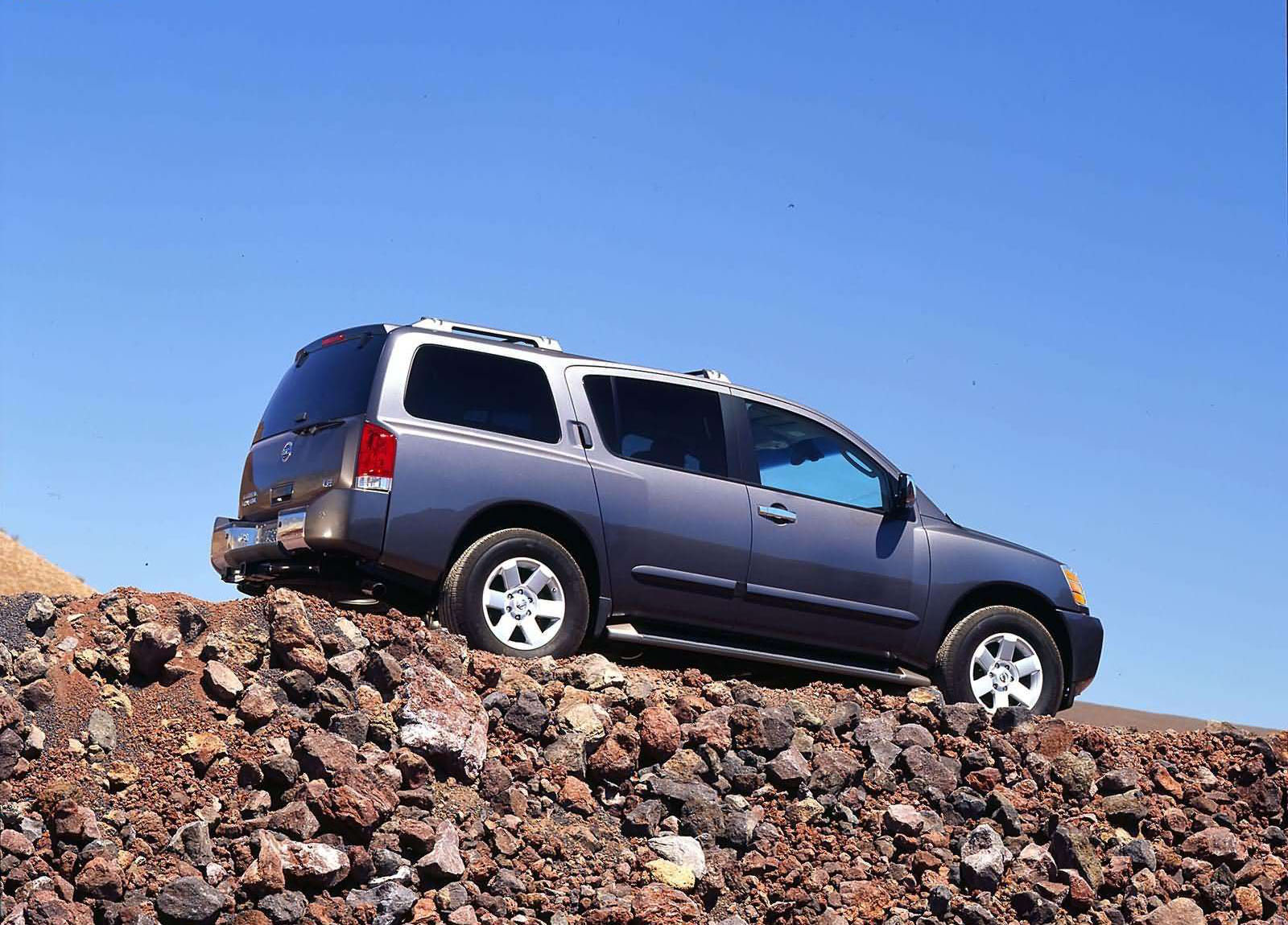 Nissan Pathfinder Armada SE photo #5