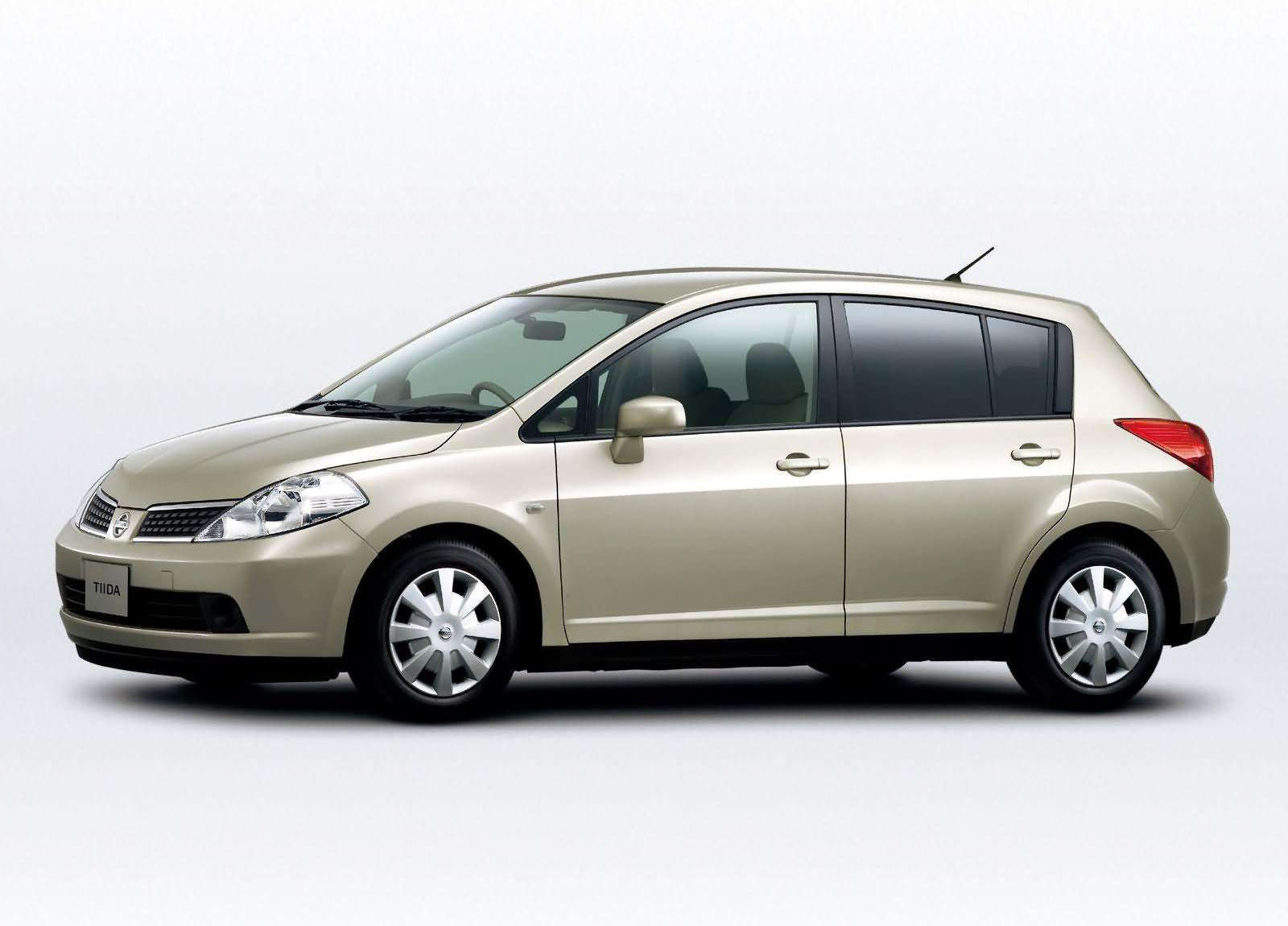 Nissan Tiida photo #4