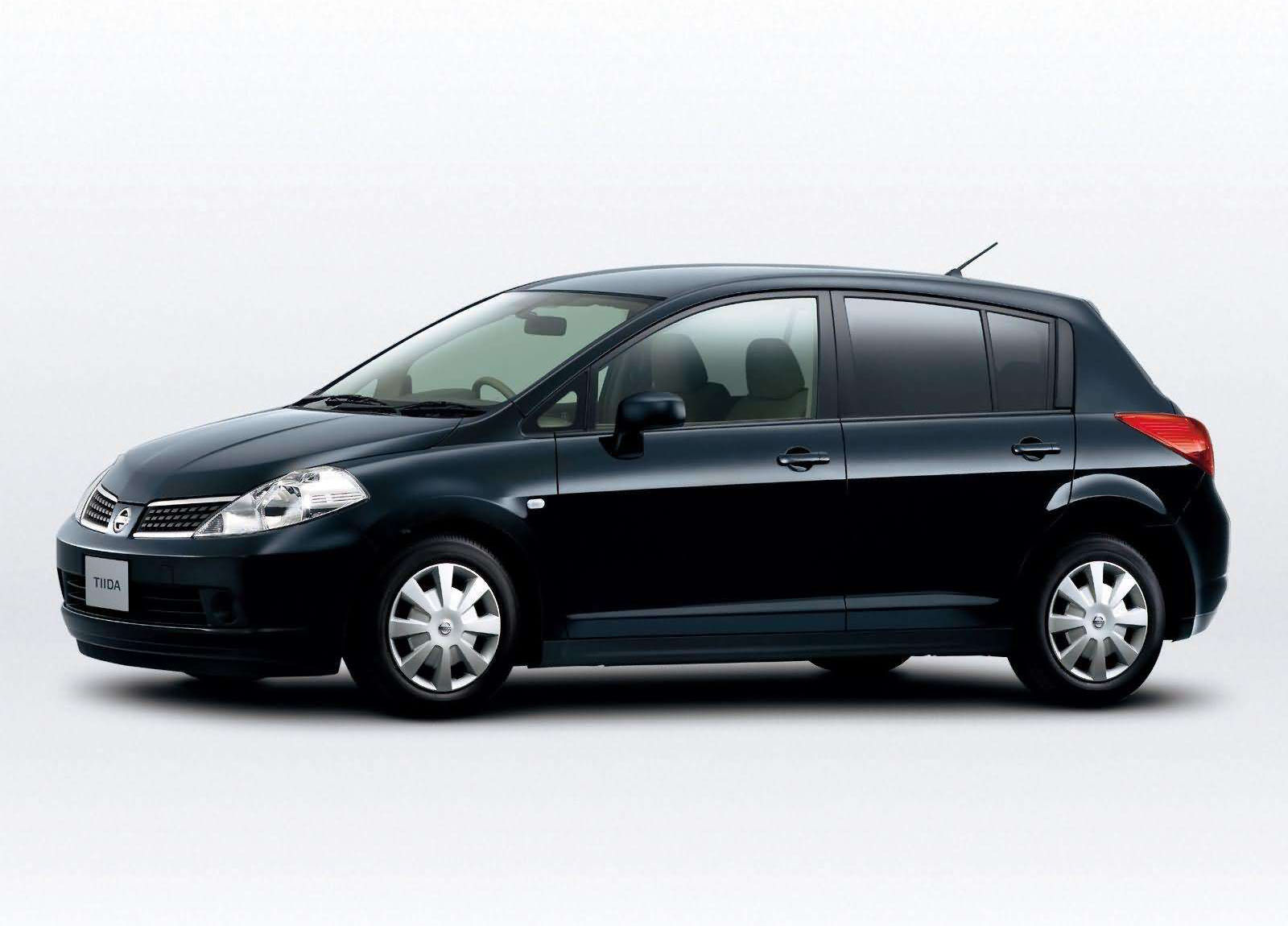 Nissan Tiida photo #6